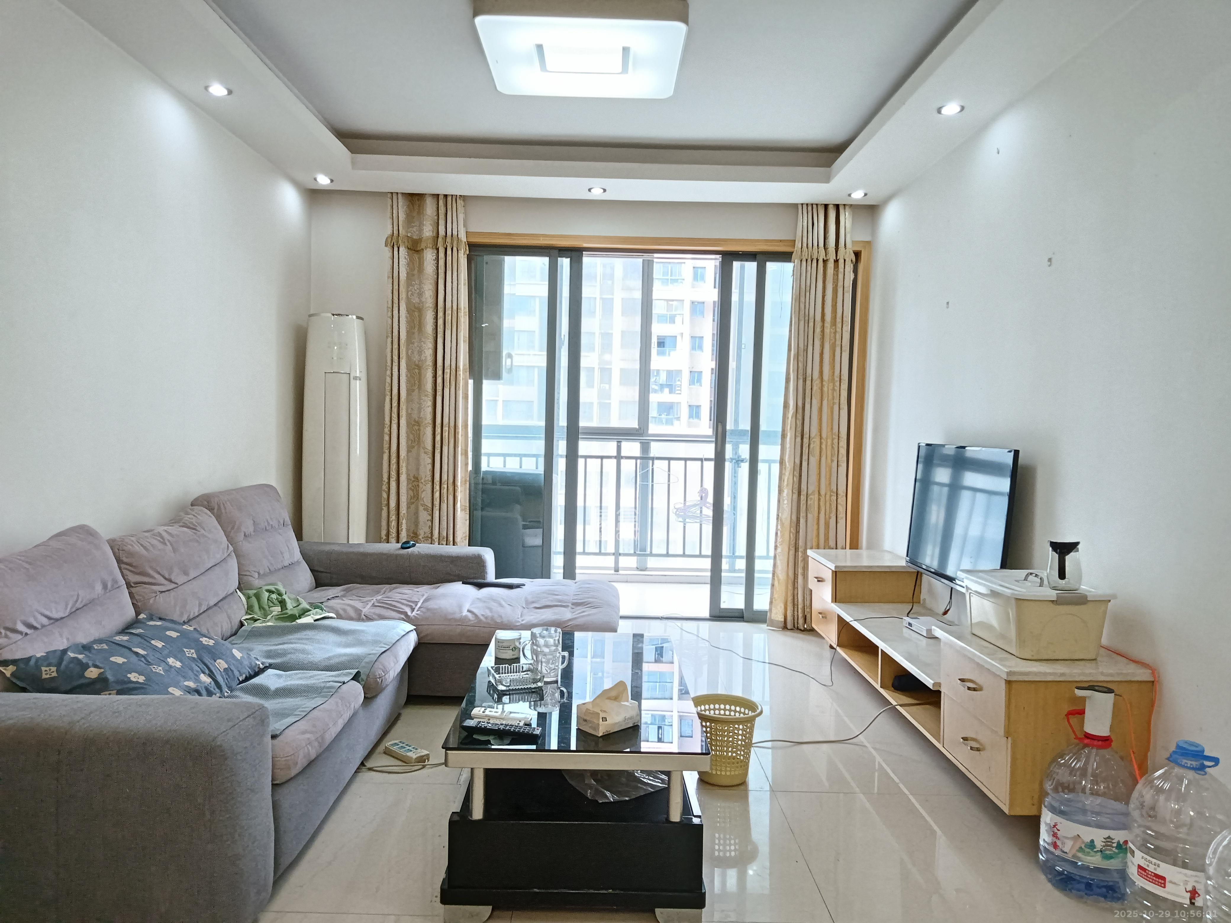 月畔湾  2室2厅1卫    2000.0元/月室内图