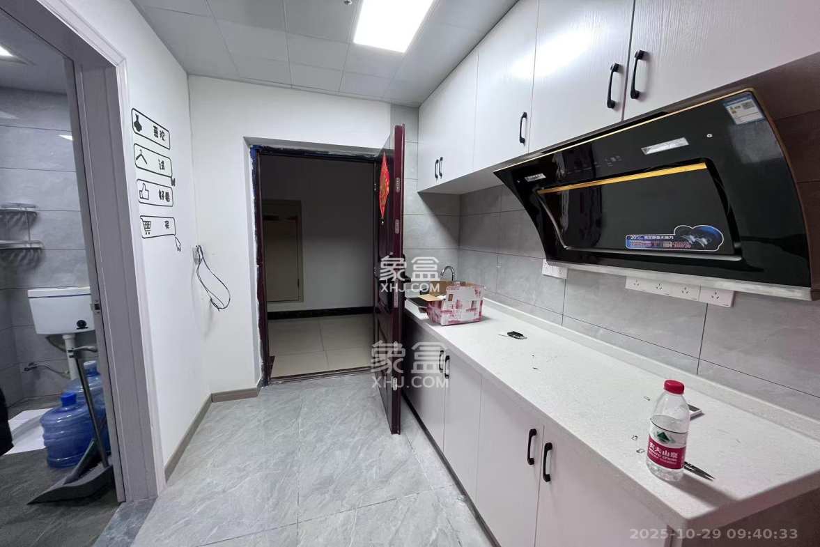 中建悦和城 1室1厅1卫 1400.0元/月 中建悦和城 1室1厅1卫 1400.0元/月室内图