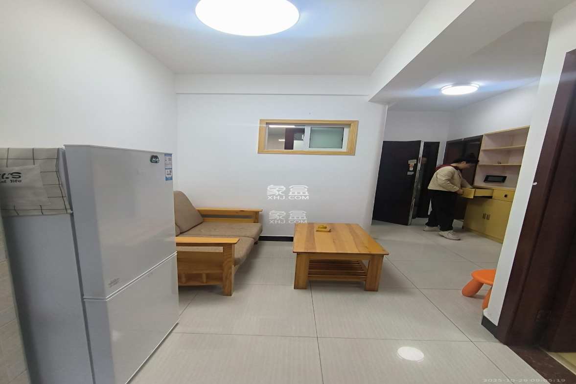 阳光锦城 1室1厅1卫 1700.0元/月 阳光锦城 1室1厅1卫 1700.0元/月室内图