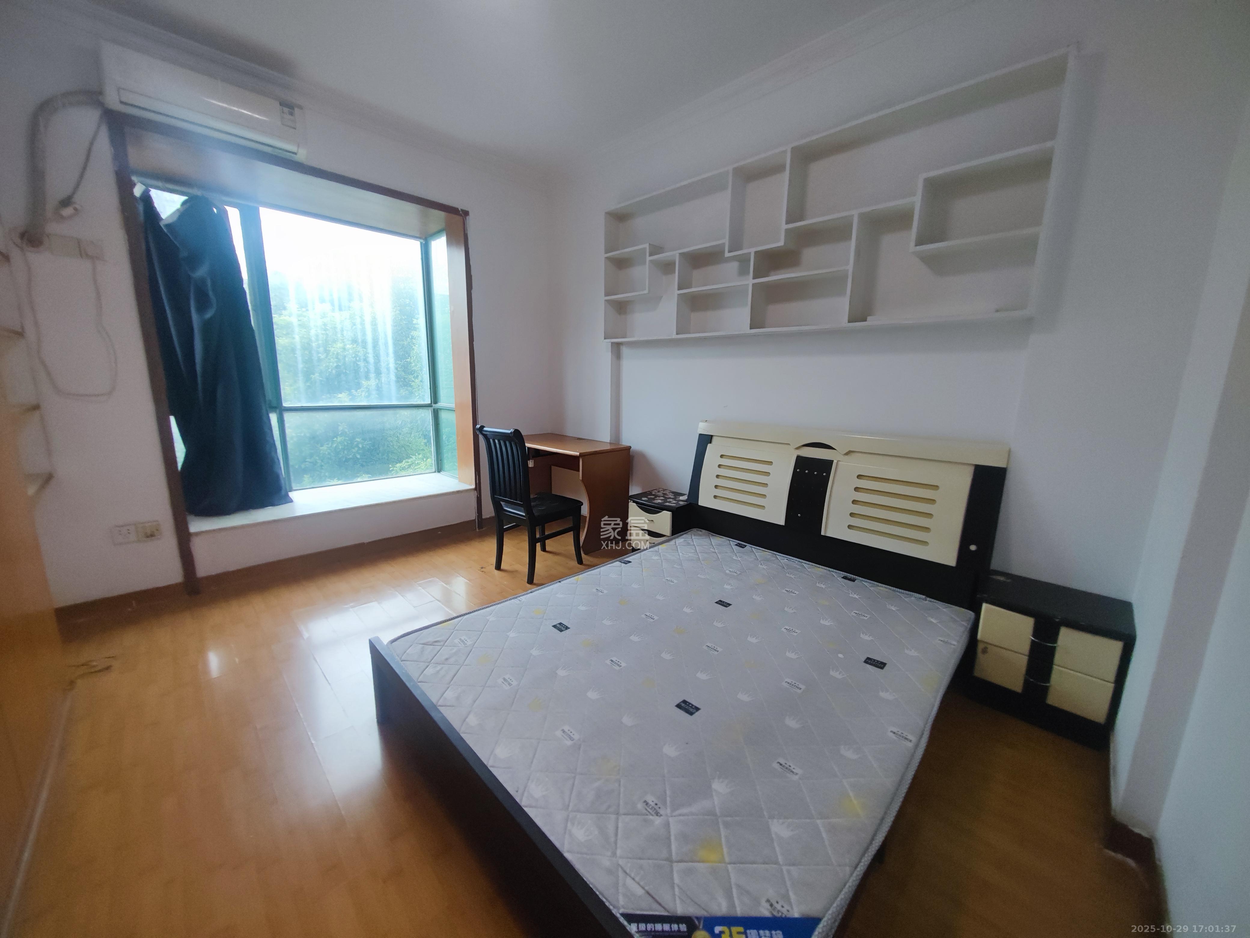 颐美园  3室1厅1卫    2500.0元/月室内图