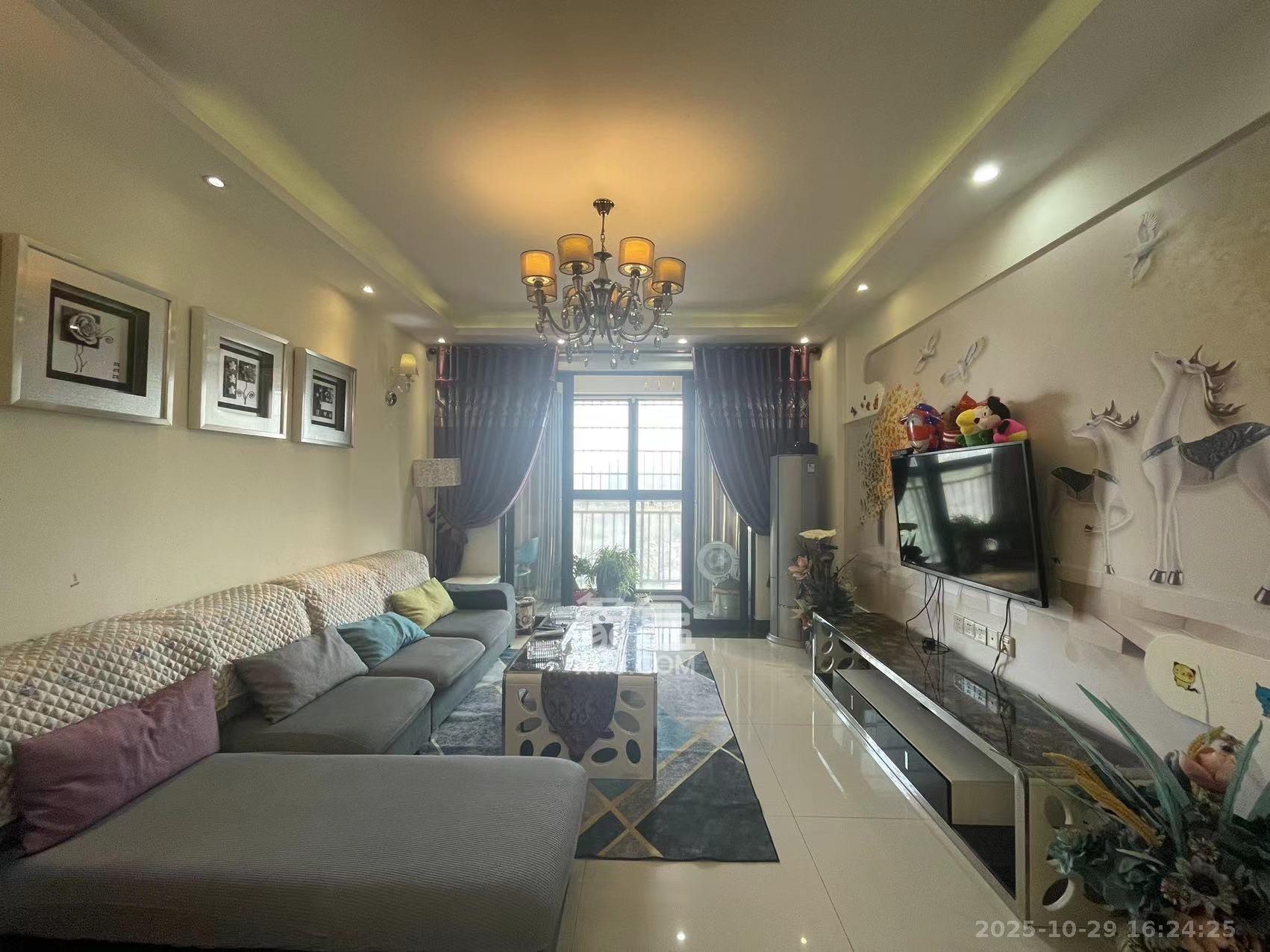 华美公寓（新猎鹰公寓）  2室1厅1卫    2200.0元/月室内图1