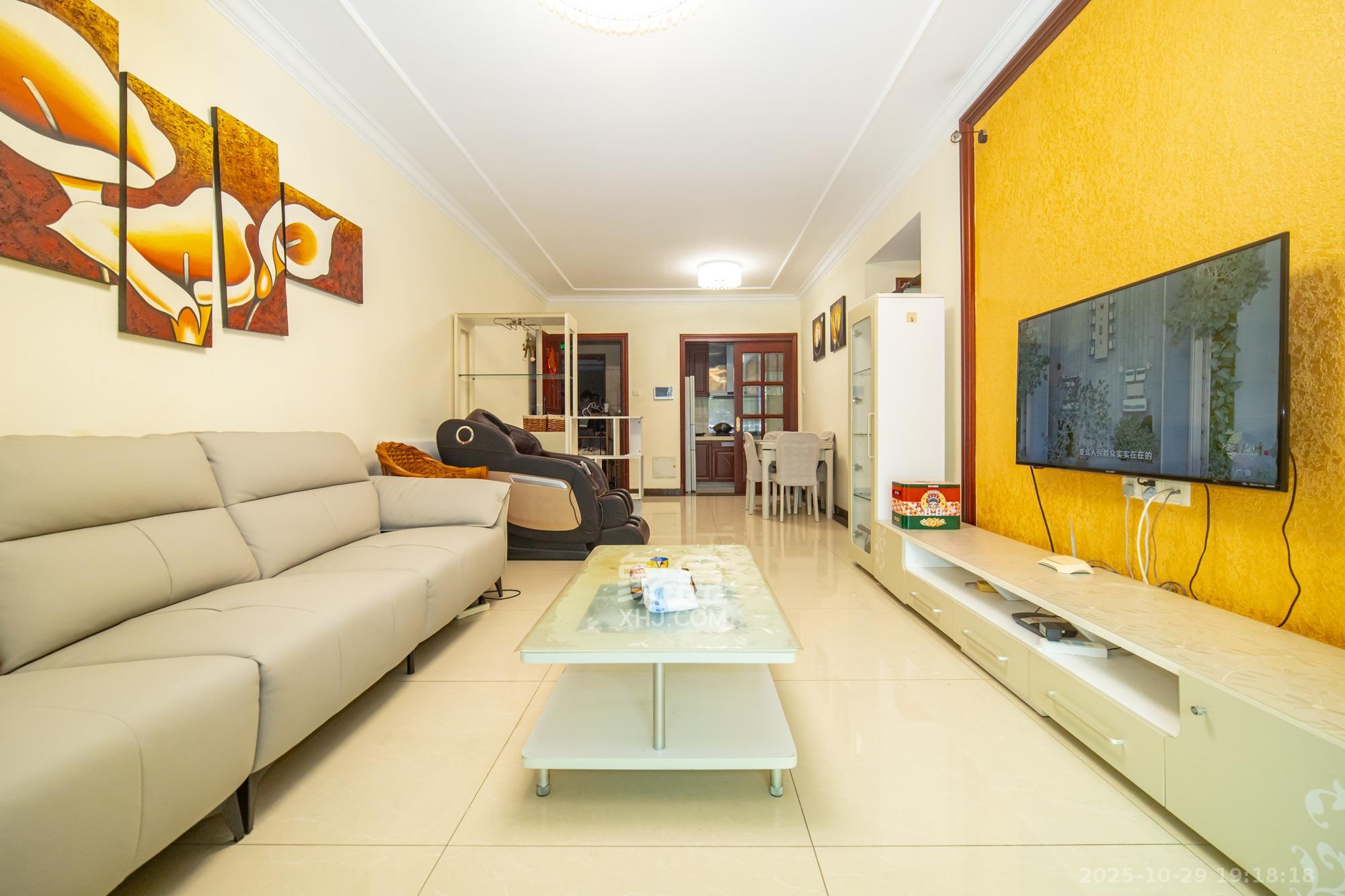 恒大雅苑 2室2厅1卫 86.0万 恒大雅苑 2室2厅1卫 86.0万客厅