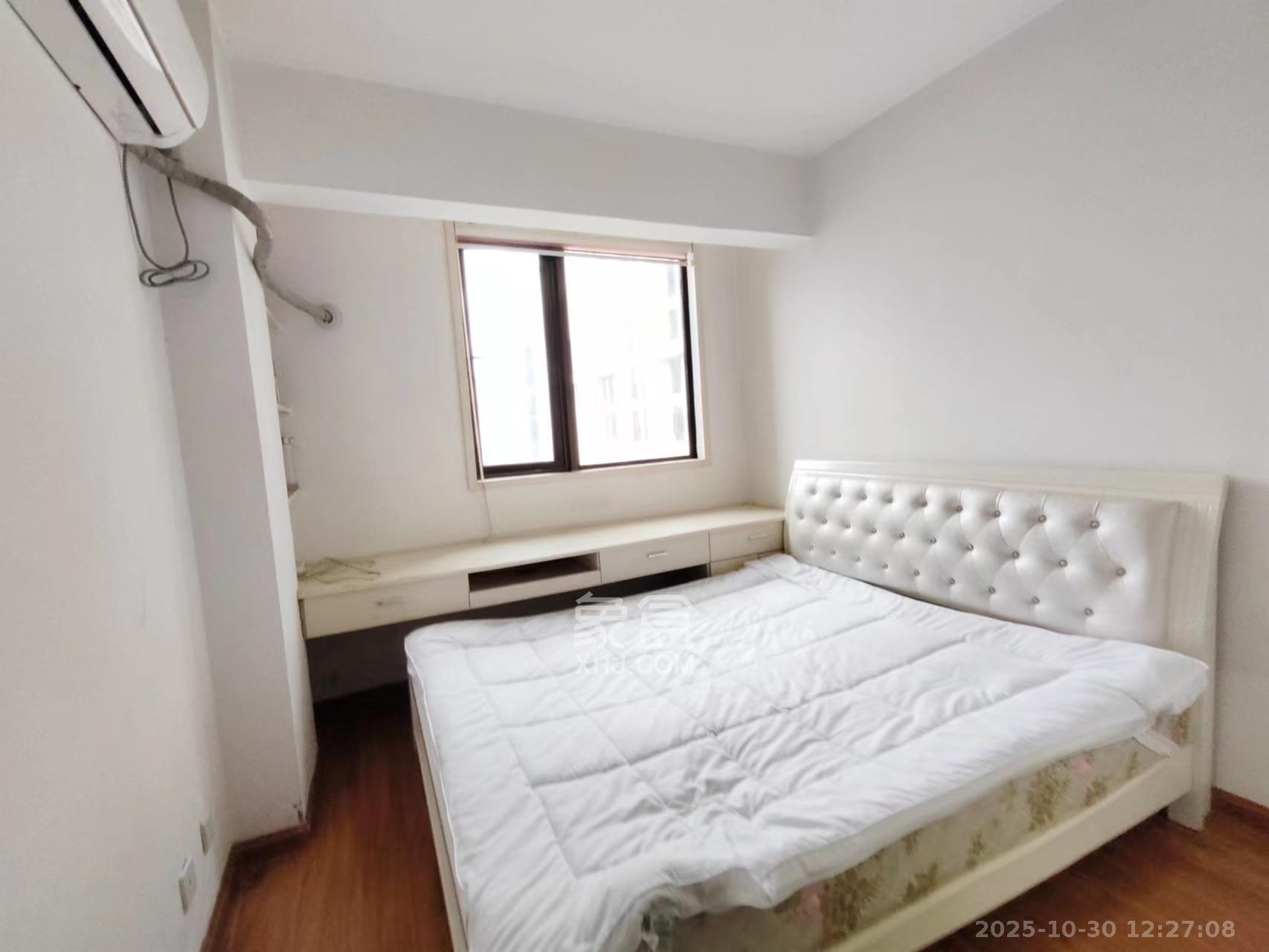 铂宫  1室1厅1卫    2200.0元/月 铂宫  1室1厅1卫    2200.0元/月室内图