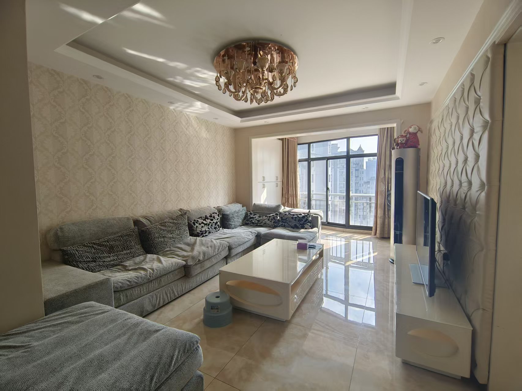 龙洲馨苑 2室2厅1卫 1650.0元/月 龙洲馨苑 2室2厅1卫 1650.0元/月室内图