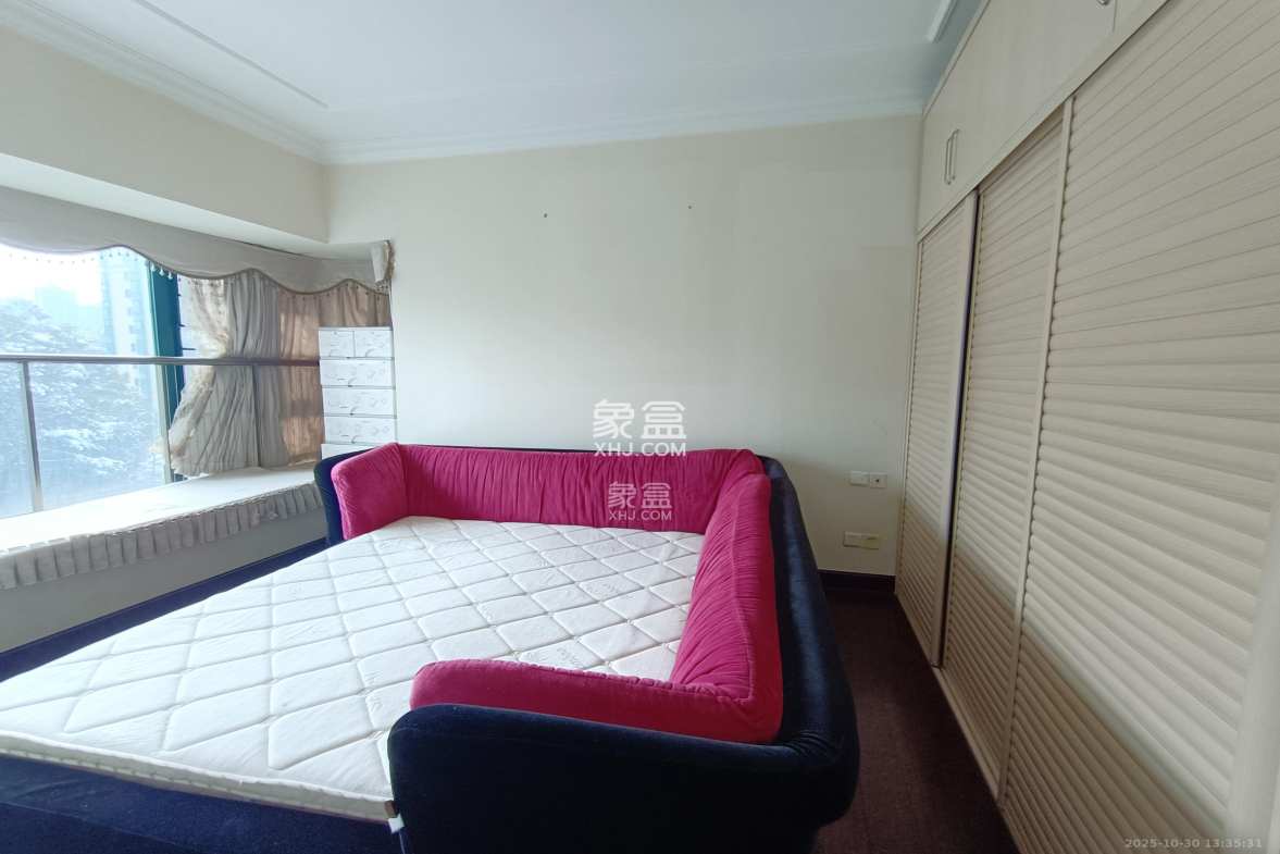 恒大城 4室2厅2卫 2500.0元/月 恒大城 4室2厅2卫 2500.0元/月室内图