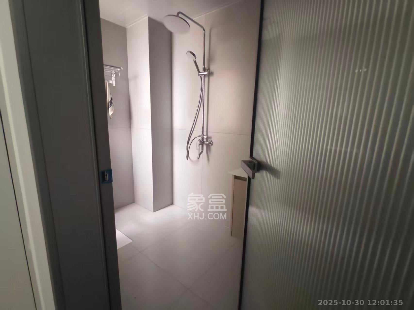 兴进珺府  4室2厅2卫    2000.0元/月 兴进珺府  4室2厅2卫    2000.0元/月室内图