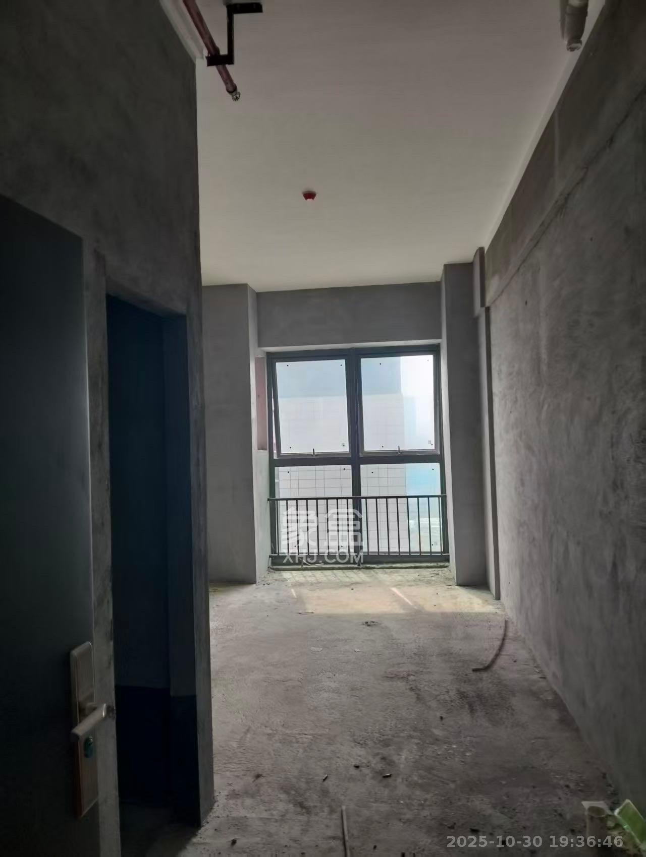 绿地商务广场  1室0厅0卫    1100.0元/月室内图