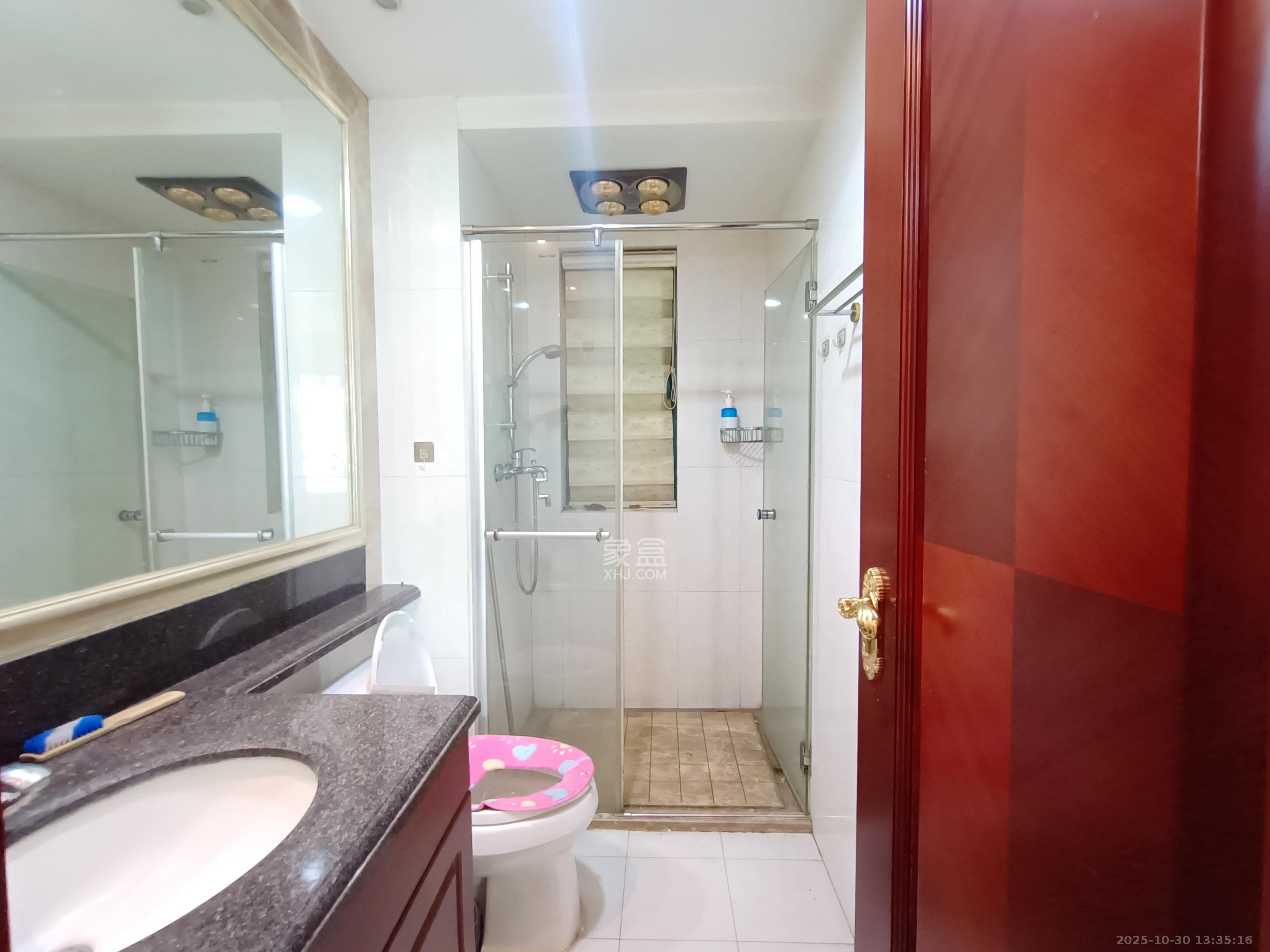 恒大城  4室2厅2卫    2500.0元/月室内图