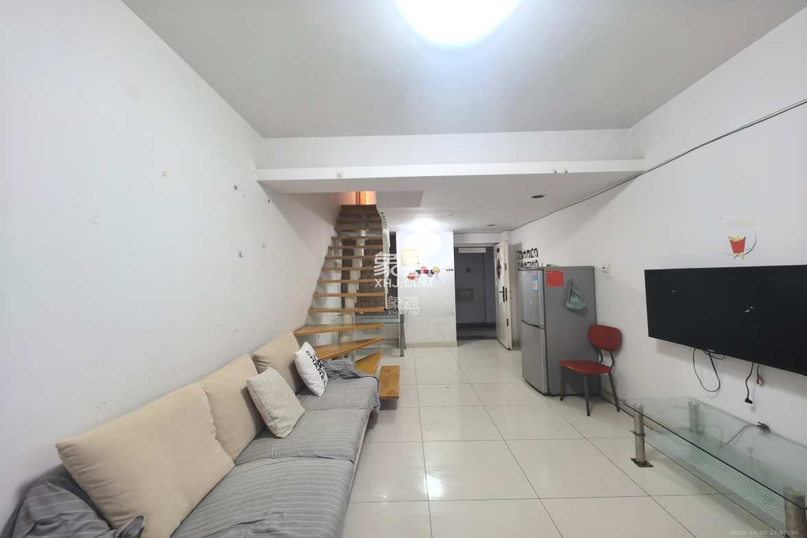 华润凤凰城一期 1室1厅1卫 1500.0元/月 华润凤凰城一期 1室1厅1卫 1500.0元/月室内图