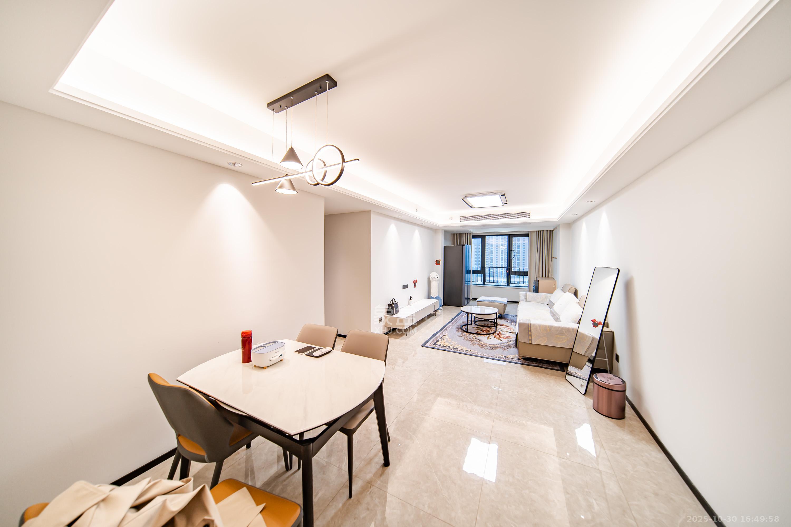 华润凯旋门二期 3室2厅2卫 140.0万 华润凯旋门二期 3室2厅2卫 140.0万其他