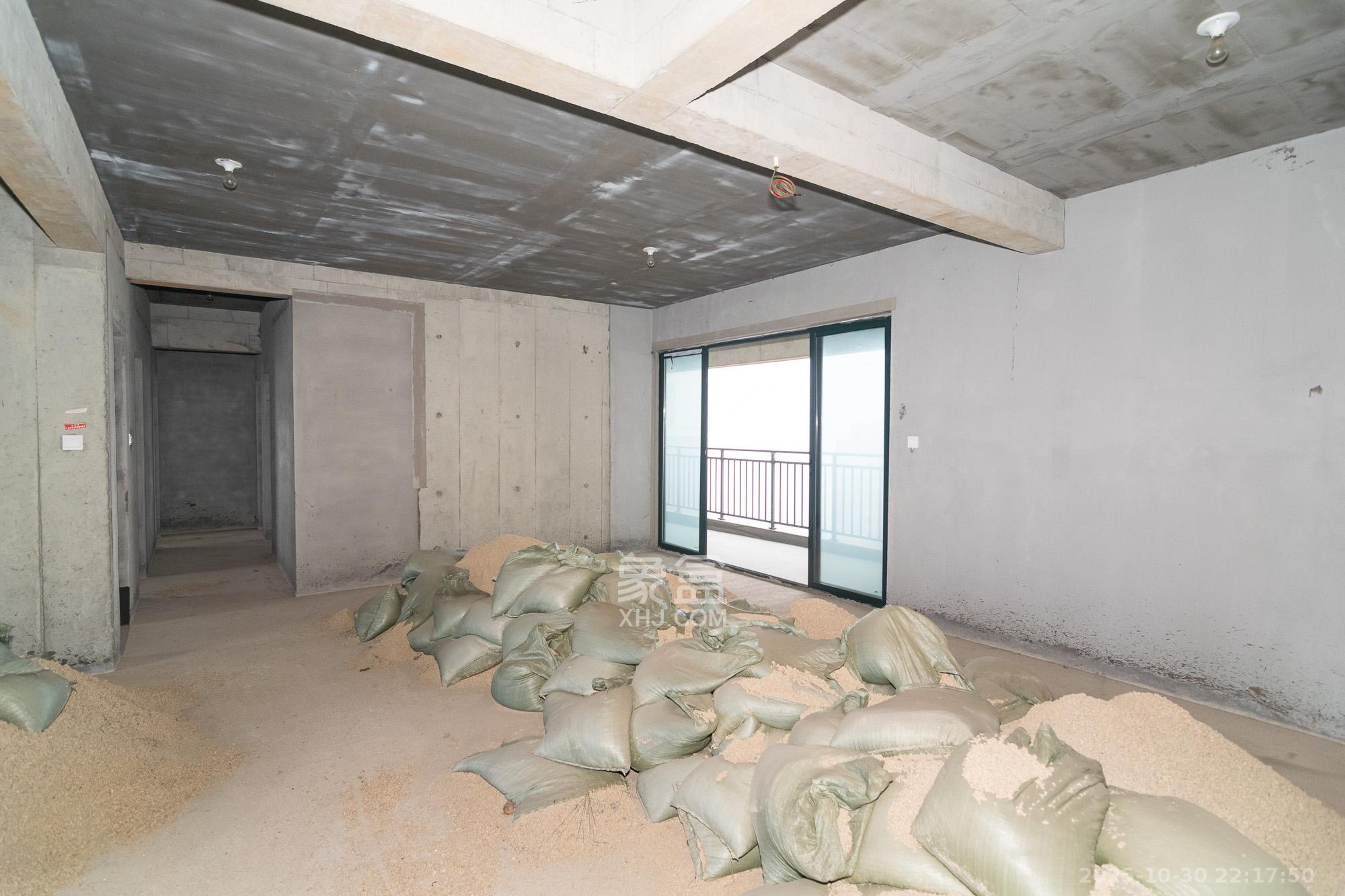 凯尔花缇紫郡  4室2厅2卫    72.0万