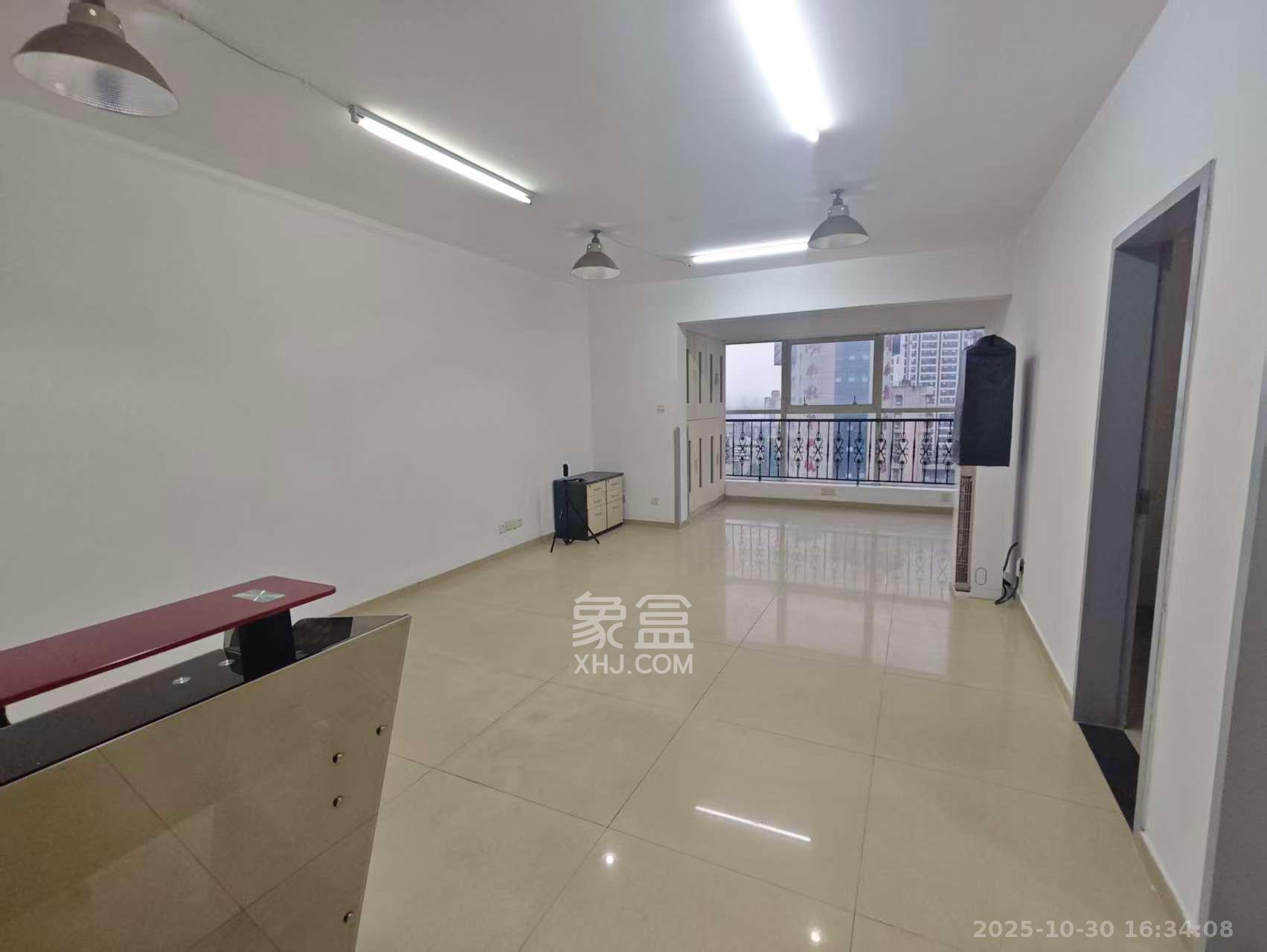 兴威名座  3室2厅1卫    3500.0元/月室内图