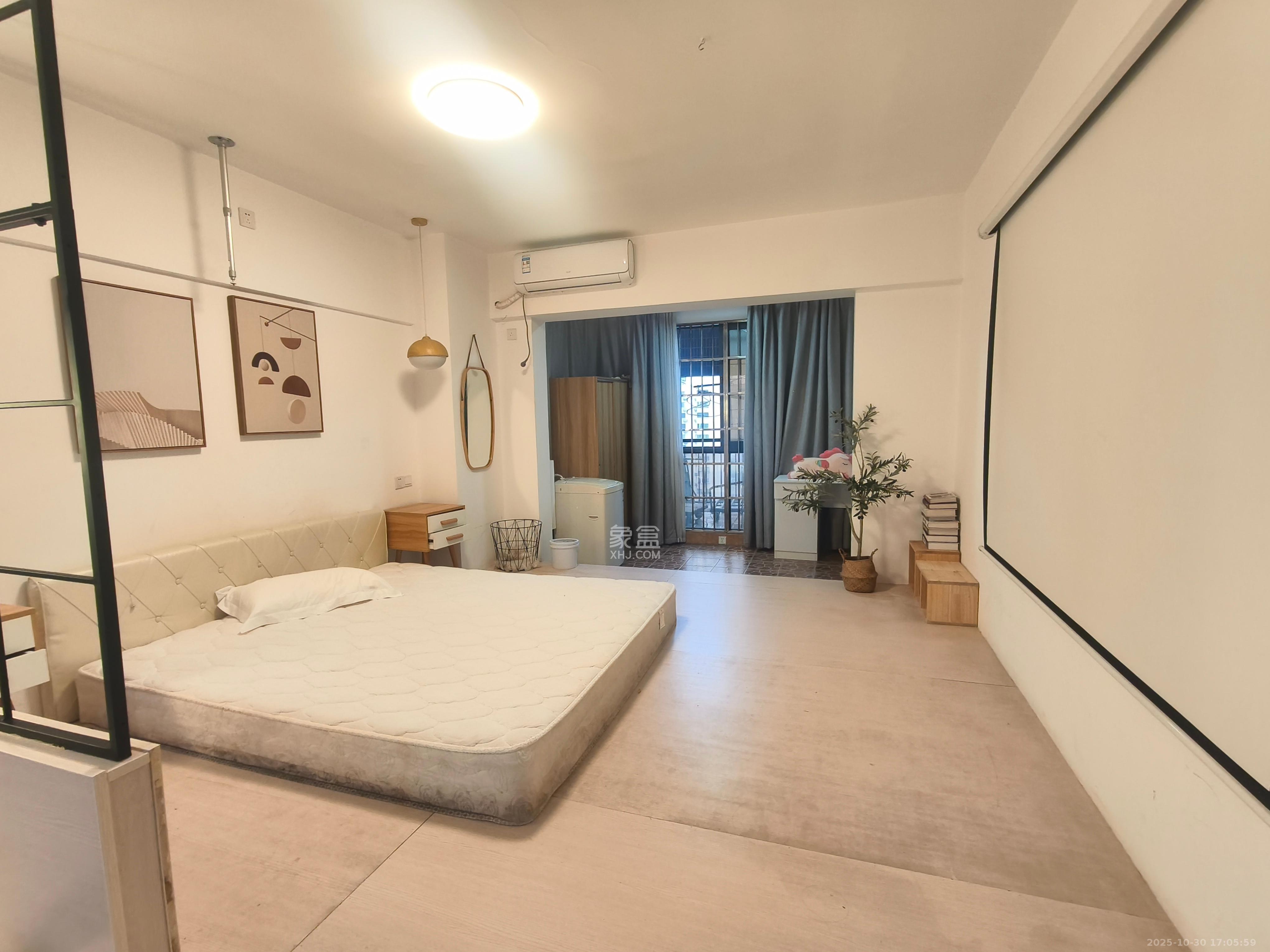 七彩丽都 1室1厅1卫 2000.0元/月 七彩丽都 1室1厅1卫 2000.0元/月室内图