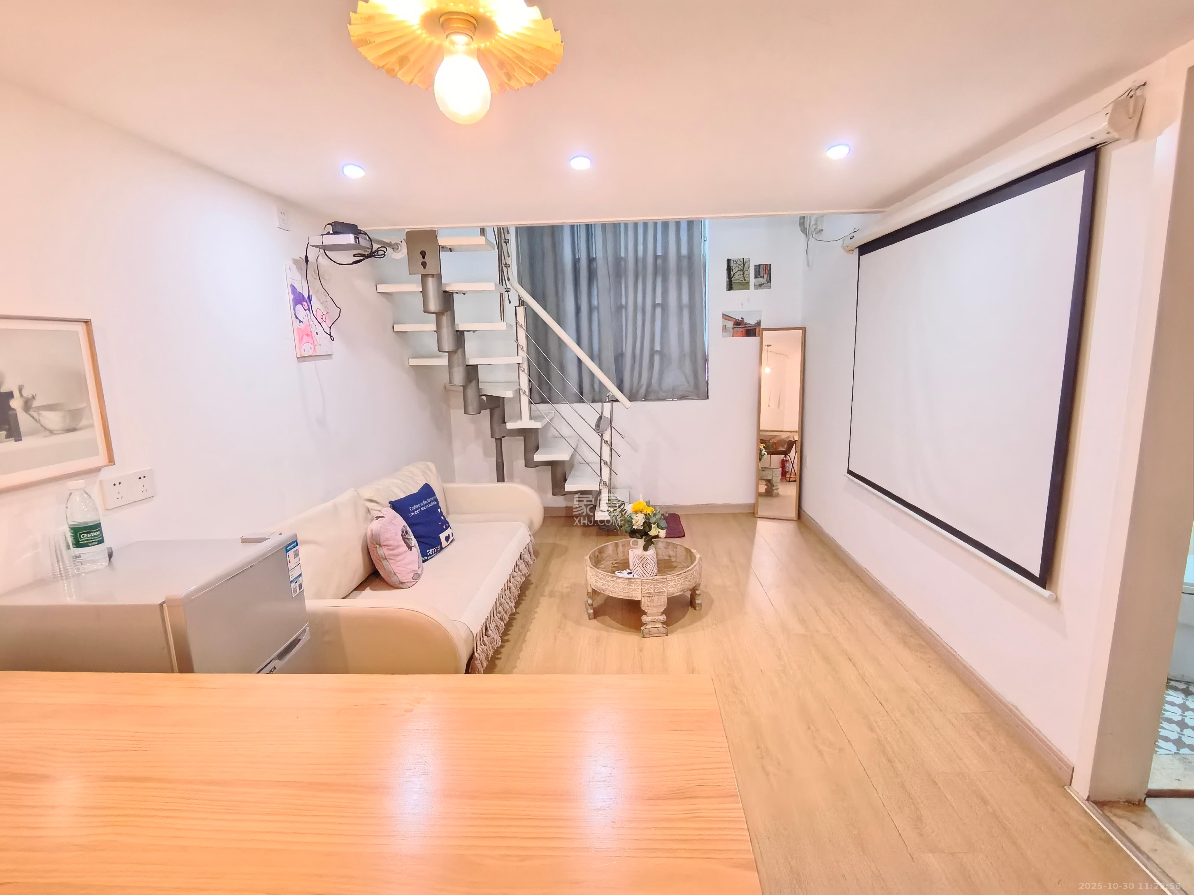 铂宫  1室1厅1卫    2000.0元/月 铂宫  1室1厅1卫    2000.0元/月