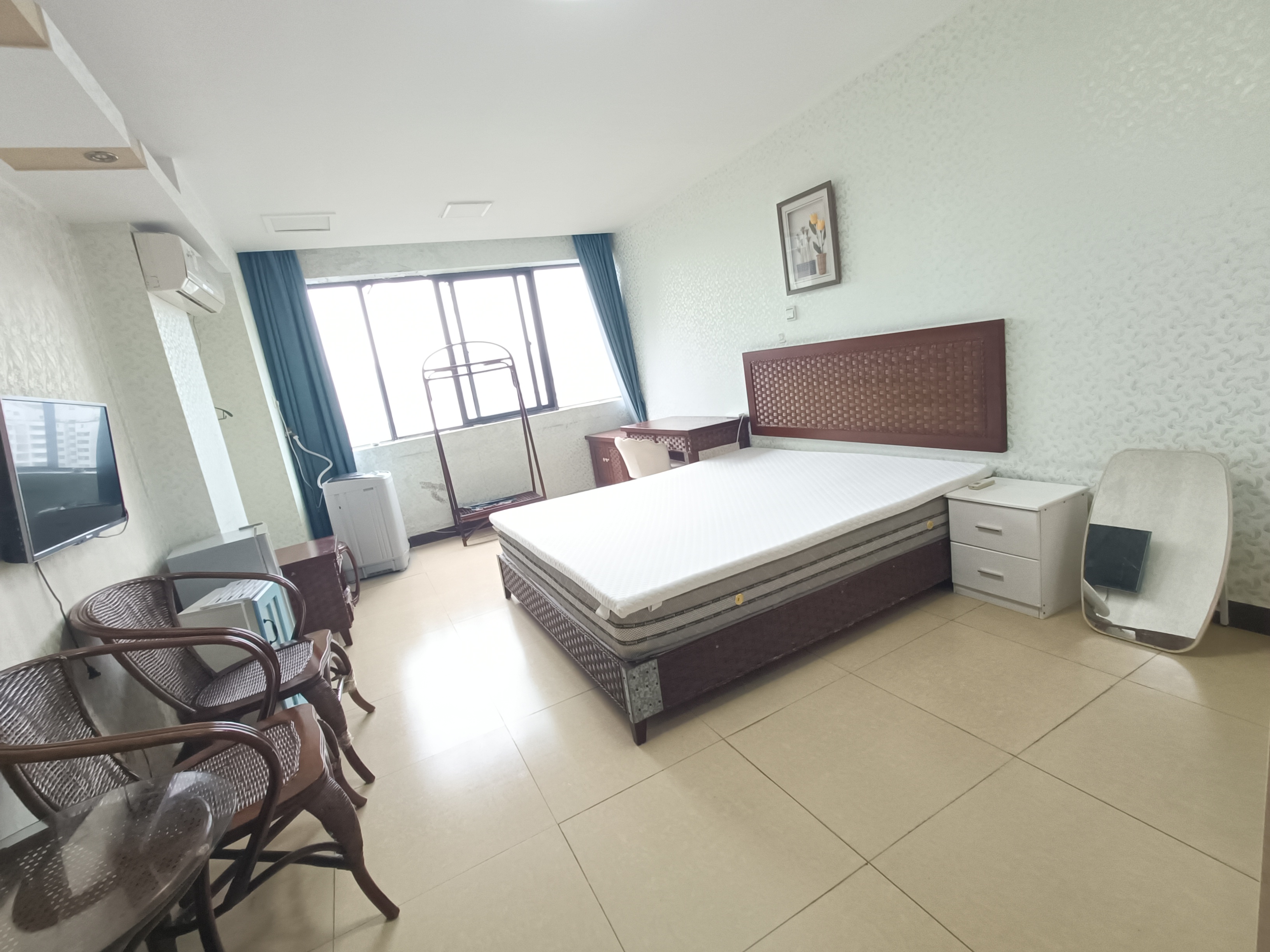 帝国大厦 1室0厅1卫 1500.0元/月 帝国大厦 1室0厅1卫 1500.0元/月室内图