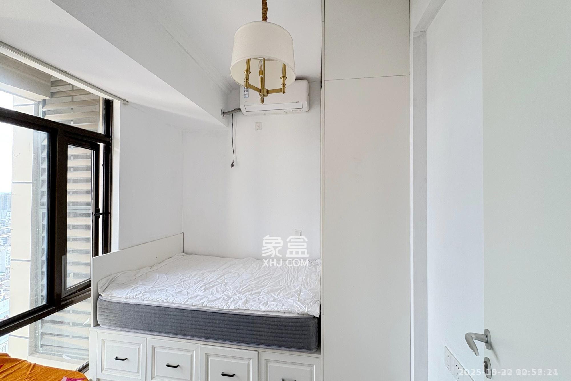 铂宫  2室1厅1卫    3500.0元/月 铂宫  2室1厅1卫    3500.0元/月室内图