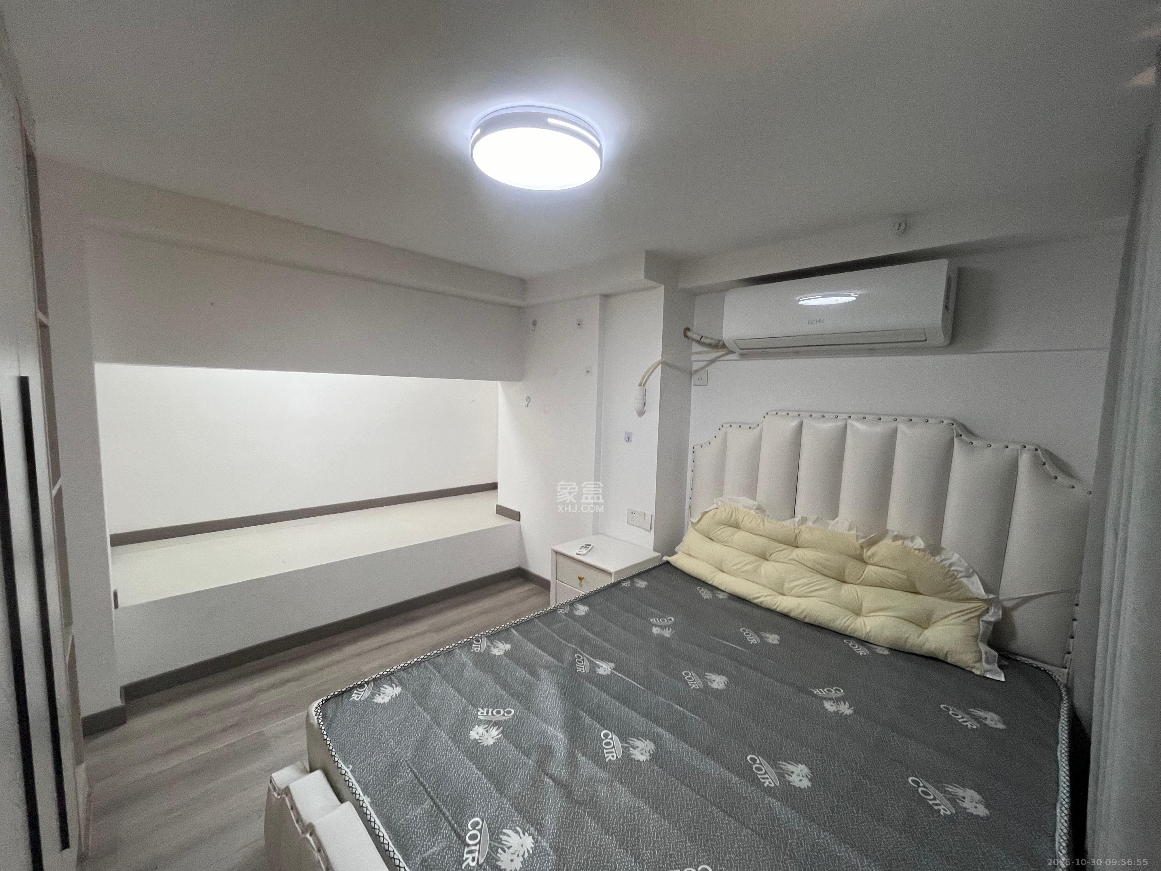 卓越江岸  2室1厅1卫    2300.0元/月室内图