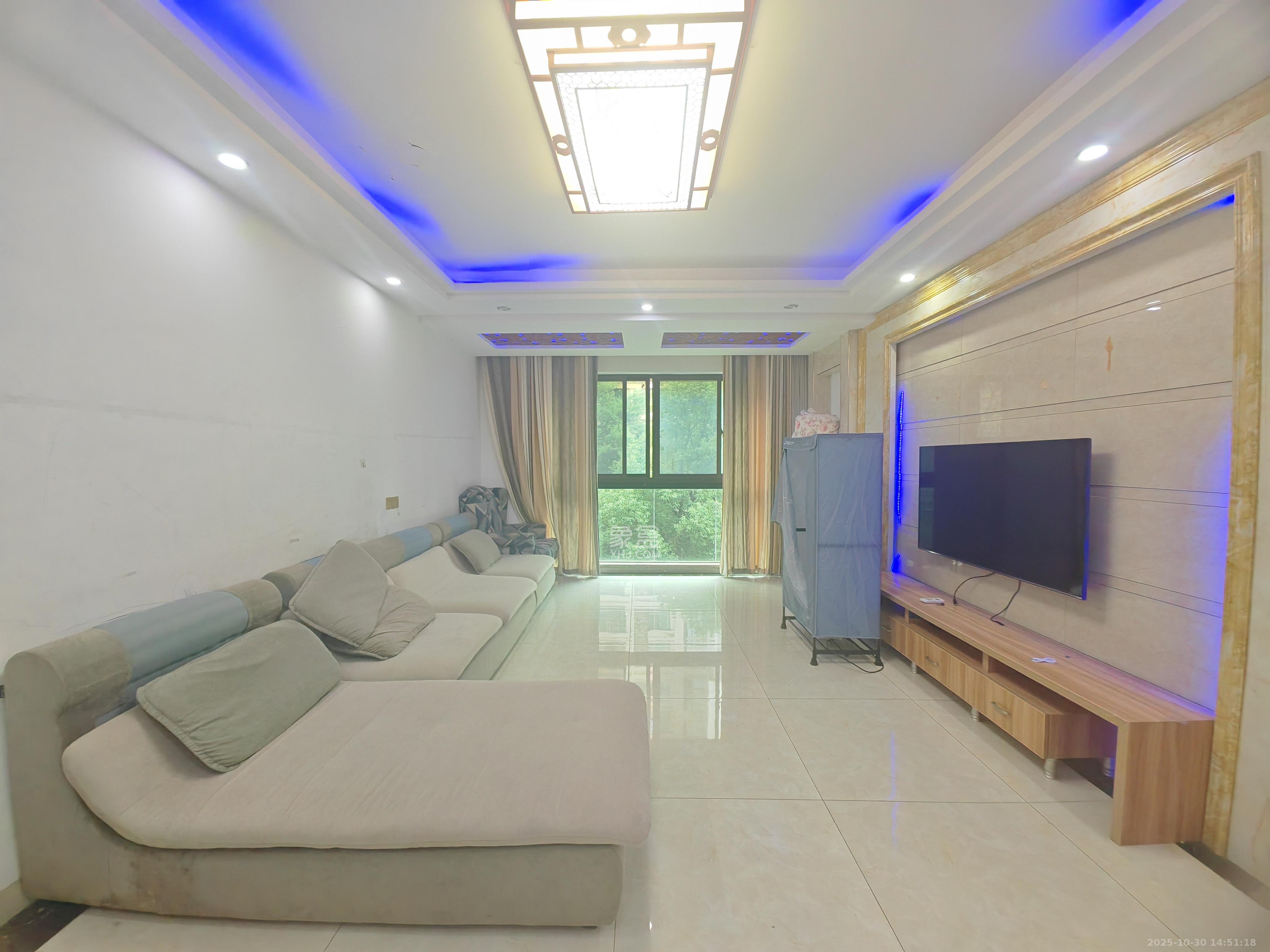 滨江一号（丰泰花园）  3室2厅2卫    2600.0元/月室内图