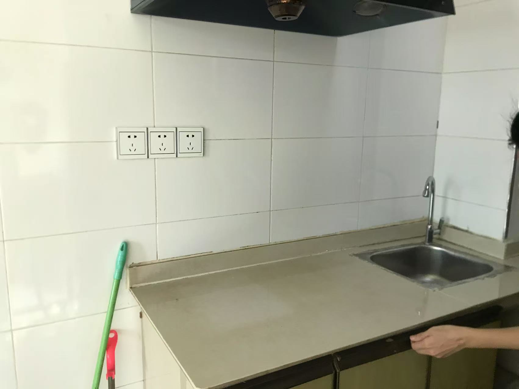 德盛华庭  1室1厅1卫    900.0元/月室内图