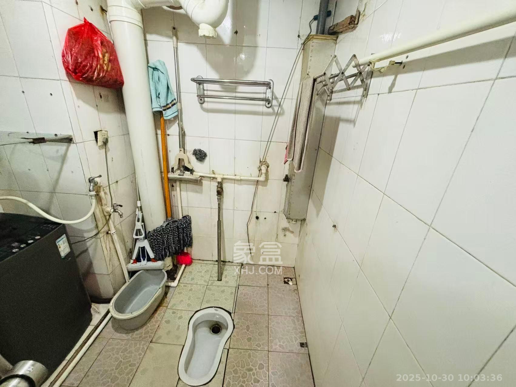 家兴公寓（洪家井）  1室1厅1卫    1400.0元/月室内图