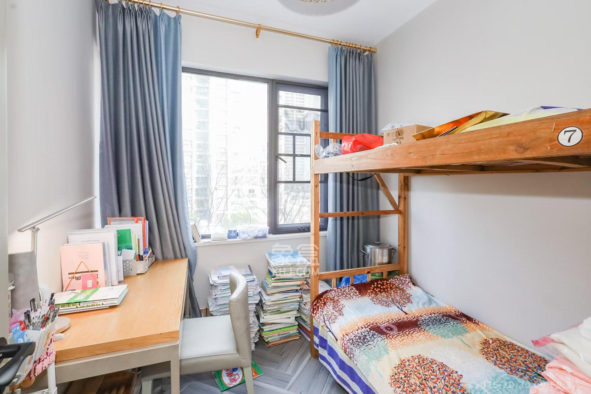 旭辉藏郡（藏郡、旭湘华府)  3室2厅1卫    3600.0元/月室内图