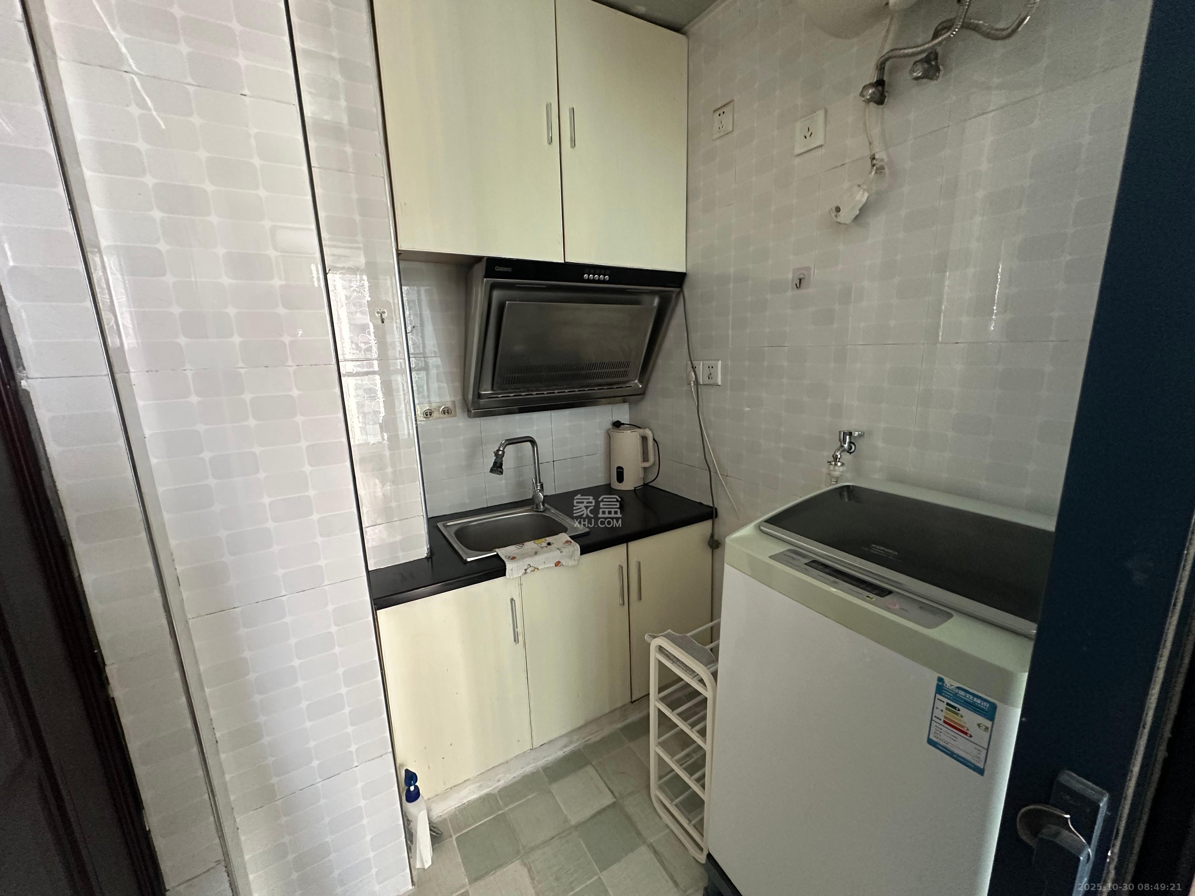 绿地中央广场  1室1厅1卫    1050.0元/月室内图