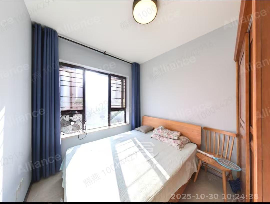 华润橡树湾  3室2厅1卫    2200.0元/月室内图