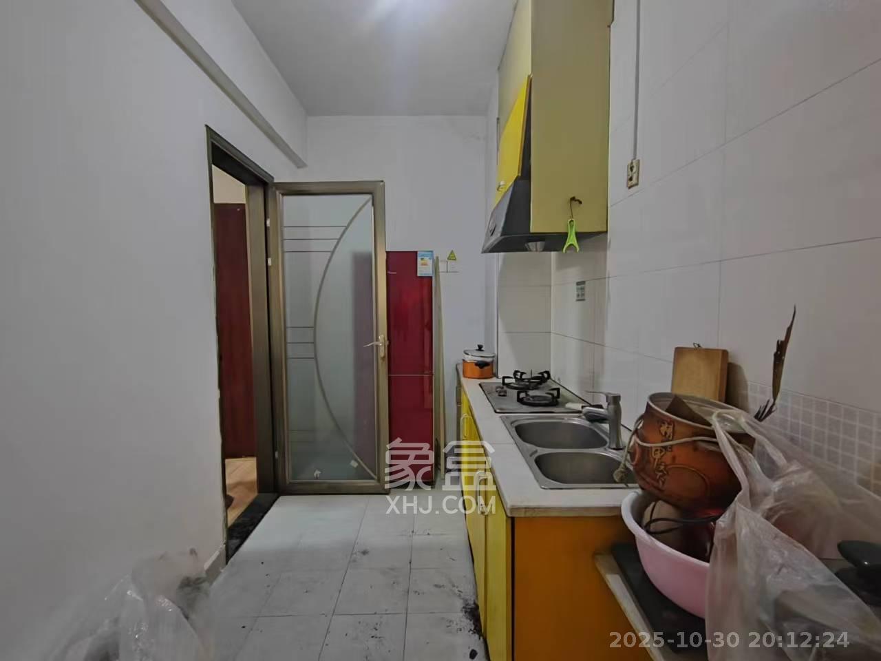 天健芙蓉盛世一期  2室1厅1卫    2400.0元/月室内图