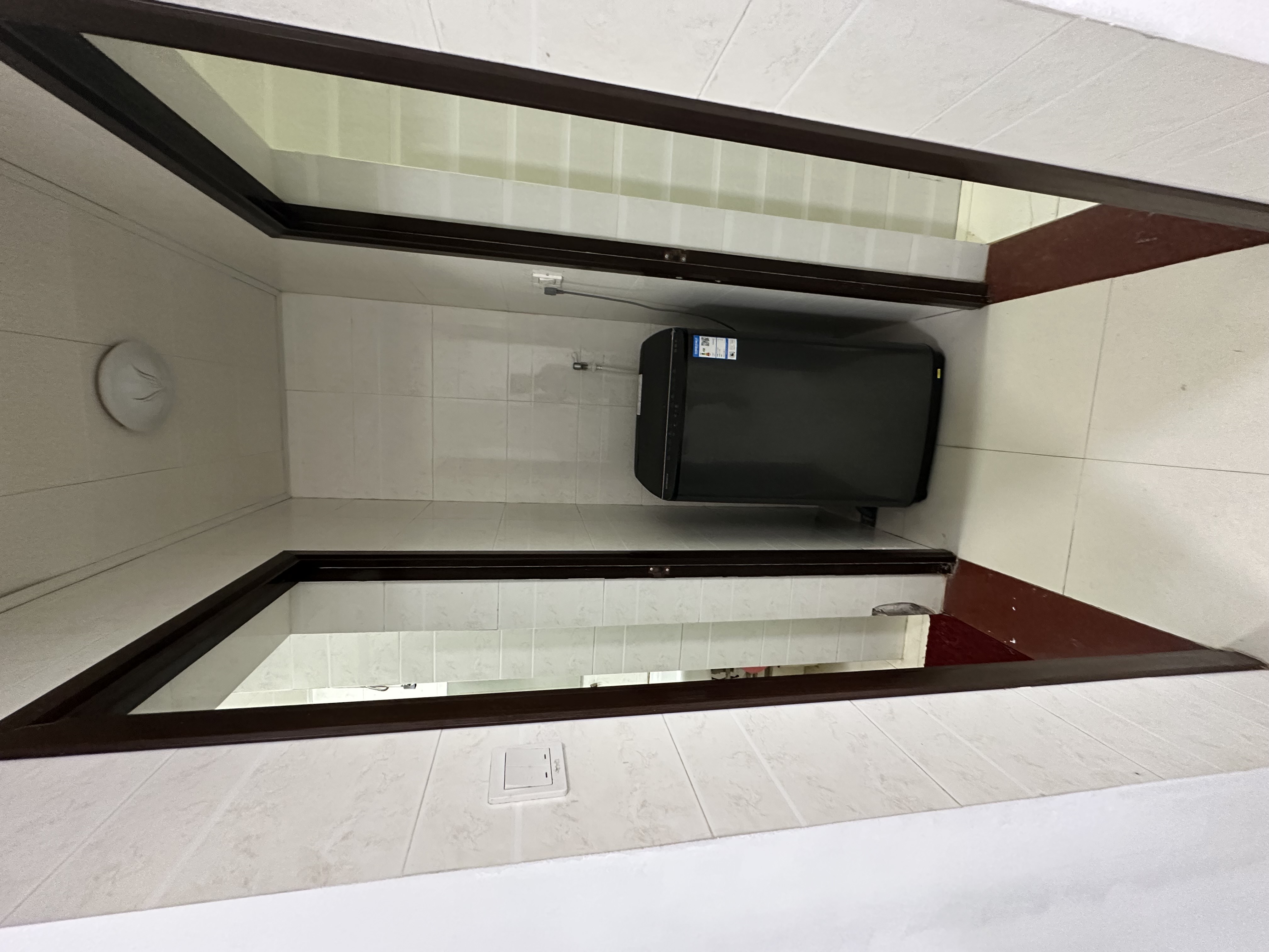 第五大道 1室1厅1卫 1800.0元/月 第五大道 1室1厅1卫 1800.0元/月室内图