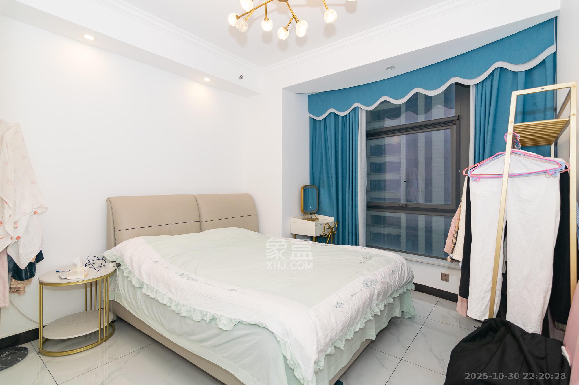 正荣财富中心  1室1厅1卫    38.0万卧室