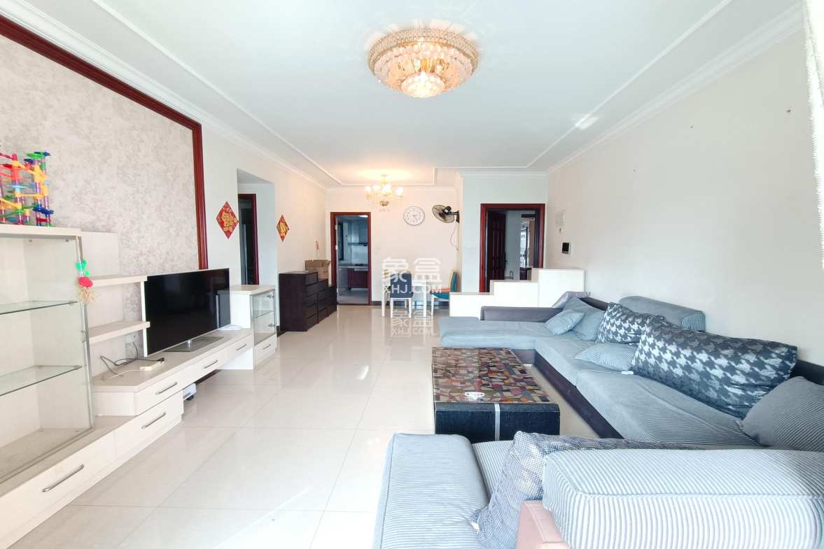 恒大城 4室2厅2卫 2500.0元/月 恒大城 4室2厅2卫 2500.0元/月室内图