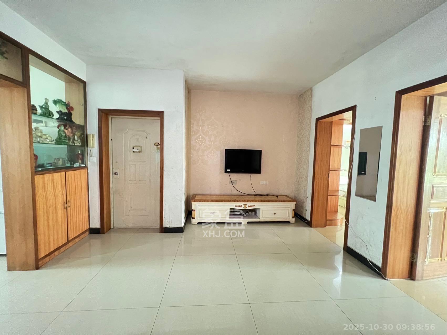 中南汽车世界 2室2厅1卫 1300.0元/月 中南汽车世界 2室2厅1卫 1300.0元/月室内图