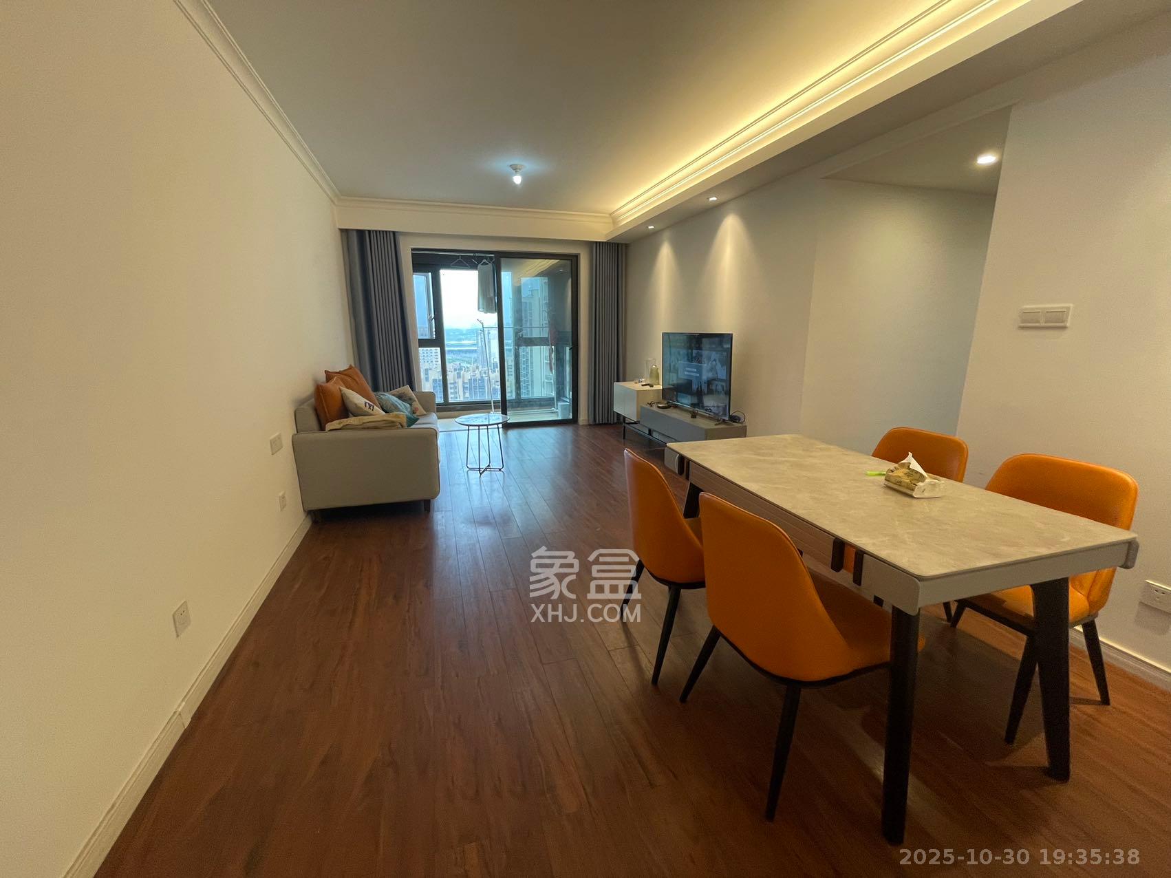 万科魅力之城  3室2厅2卫    2600.0元/月室内图