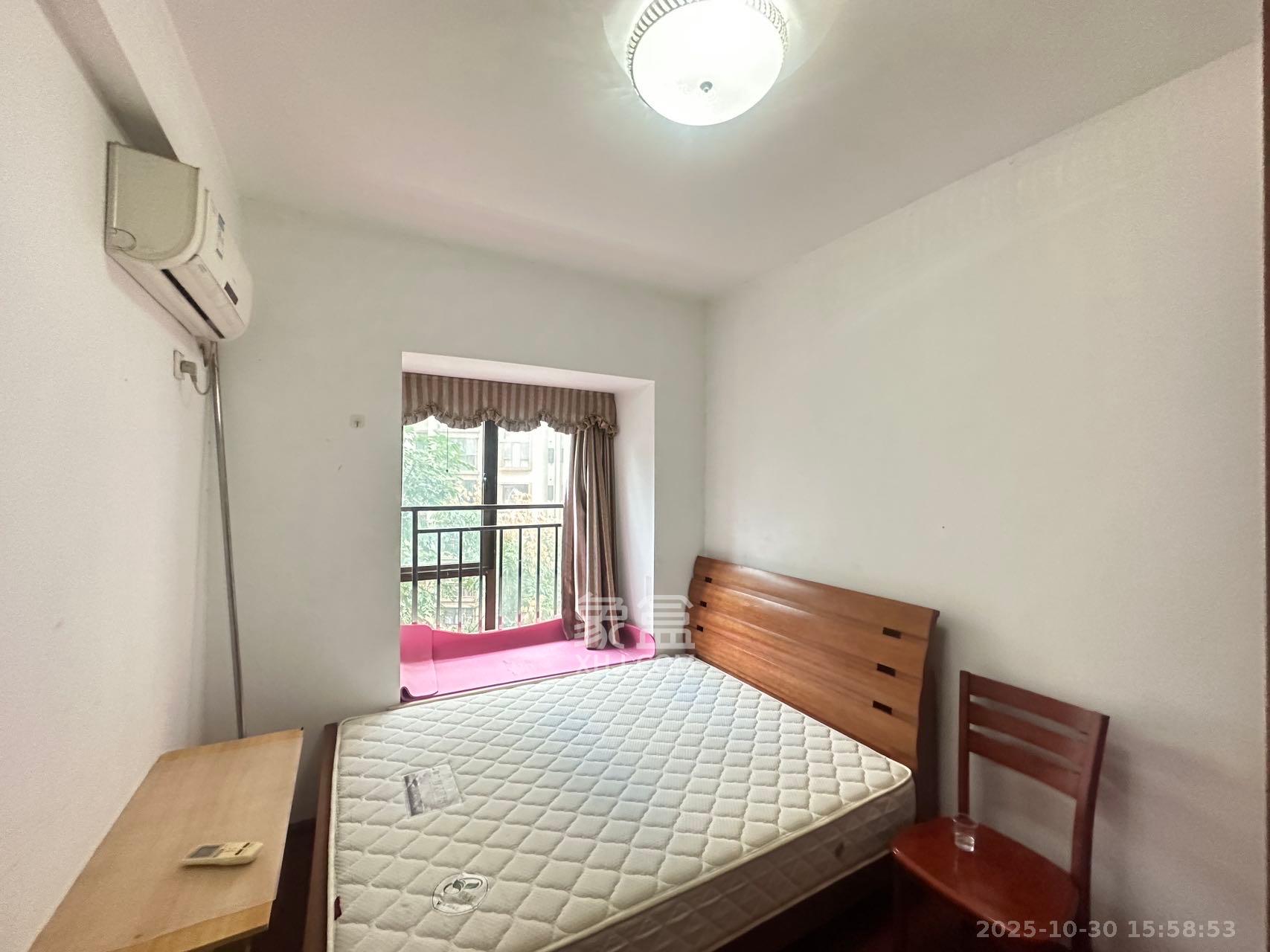 高信向日葵  3室2厅1卫    2500.0元/月室内图