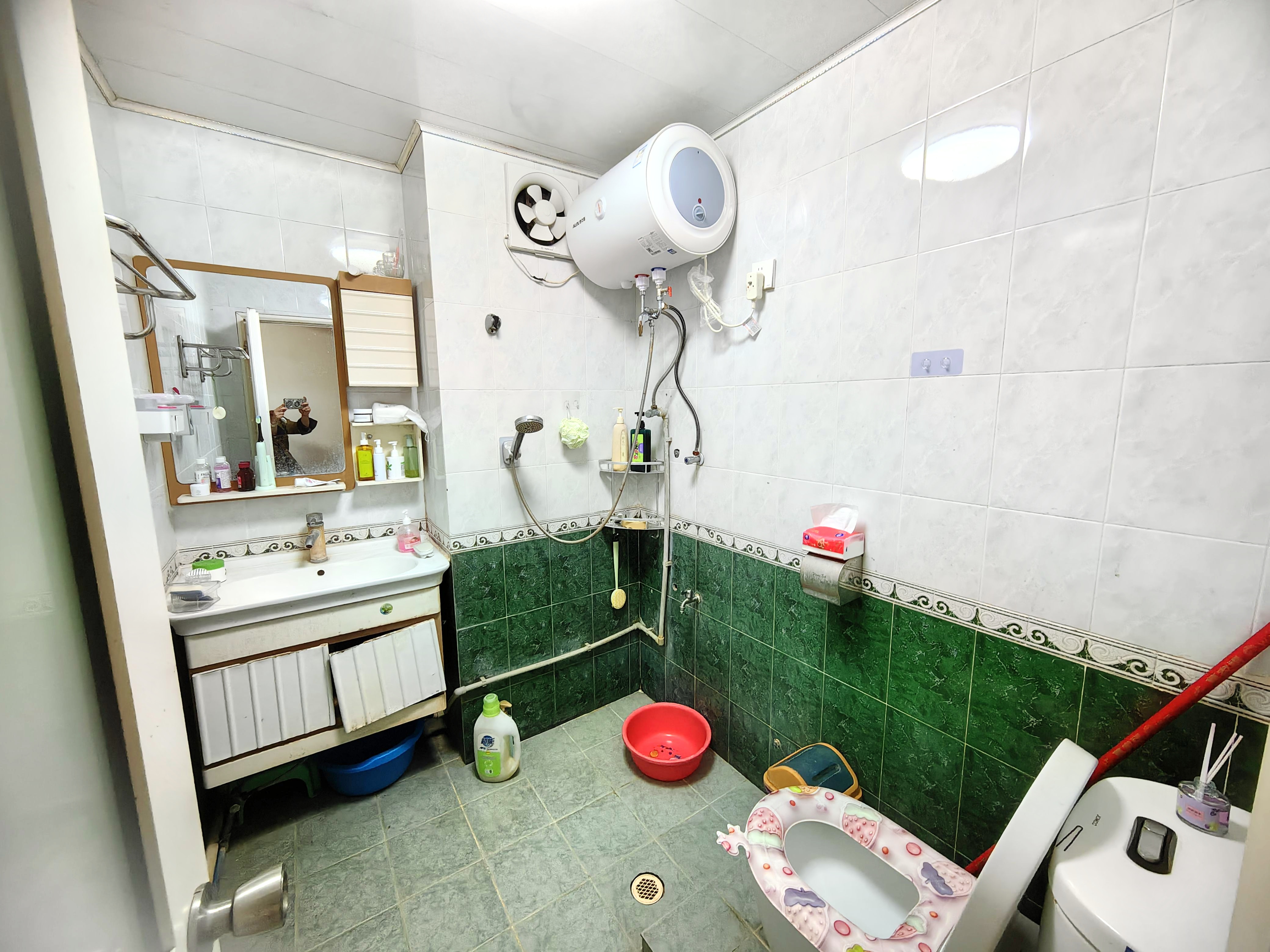 电信小区  1室0厅0卫    110.0万客厅