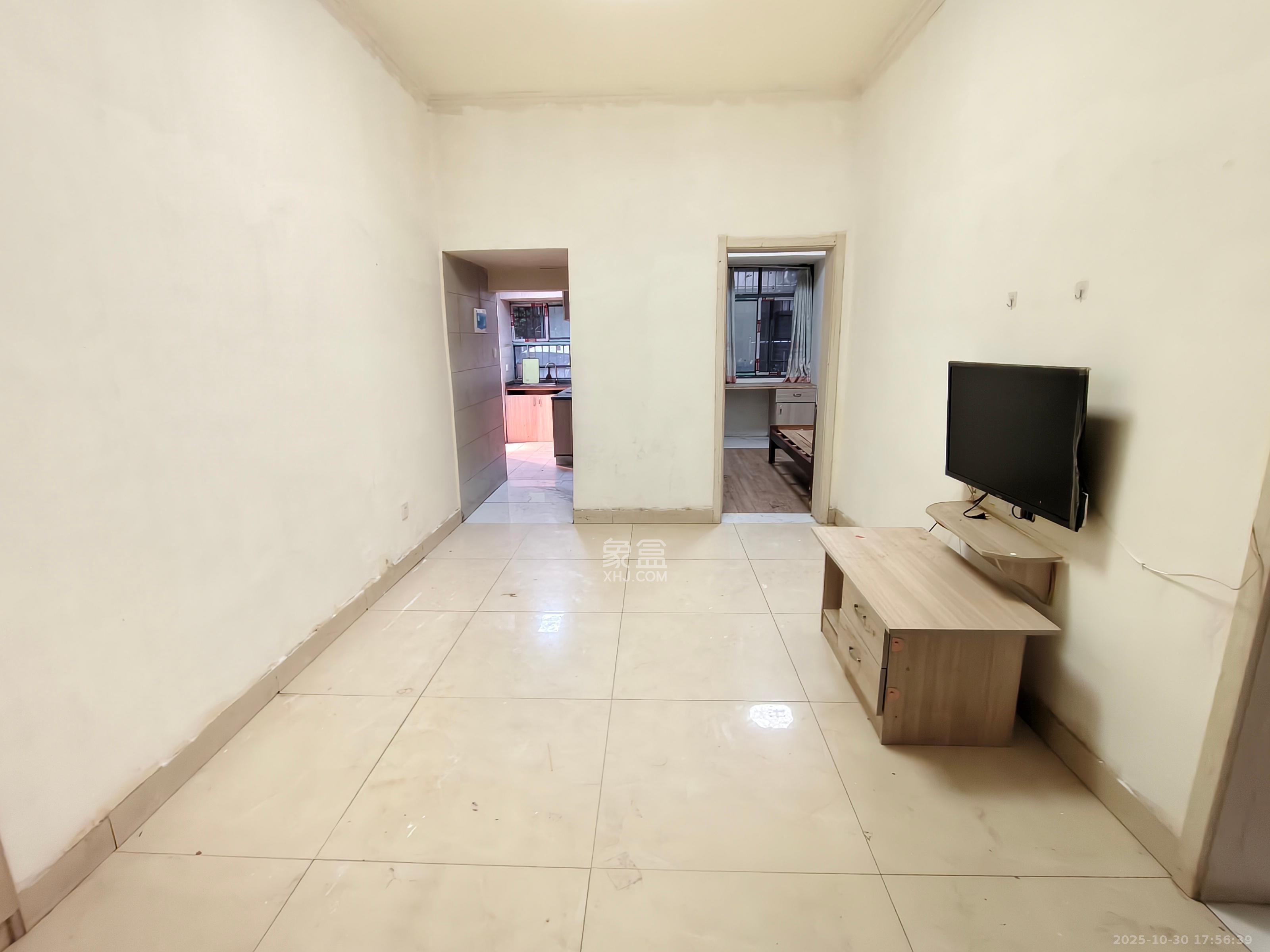 长重机械厂宿舍  2室2厅1卫    1500.0元/月 长重机械厂宿舍  2室2厅1卫    1500.0元/月室内图