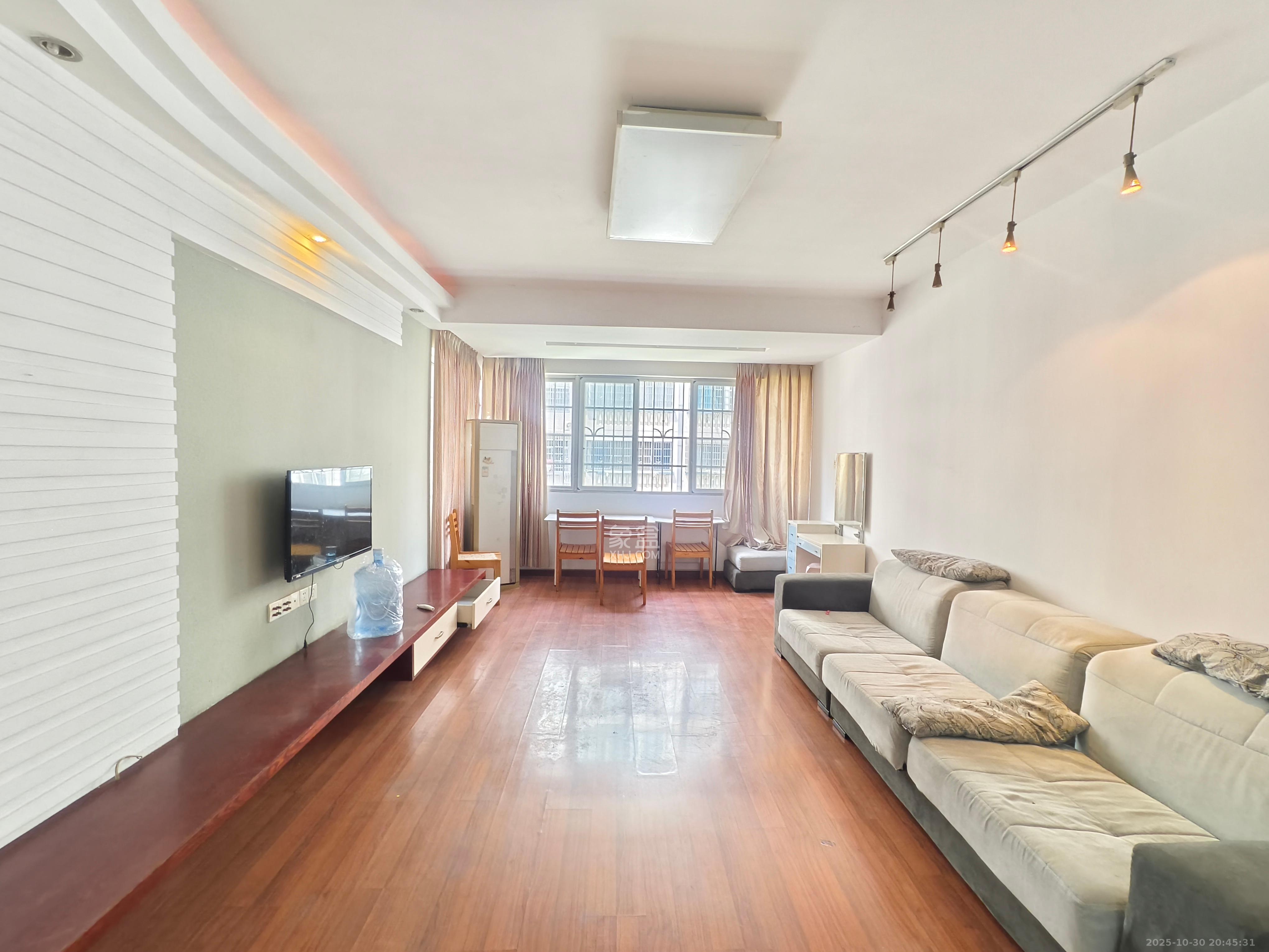 麓谷雅园  3室2厅1卫    1900.0元/月