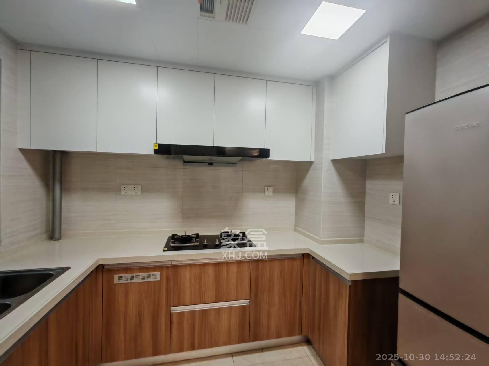 深业鹭栖府  3室2厅2卫    3000.0元/月 深业鹭栖府  3室2厅2卫    3000.0元/月室内图