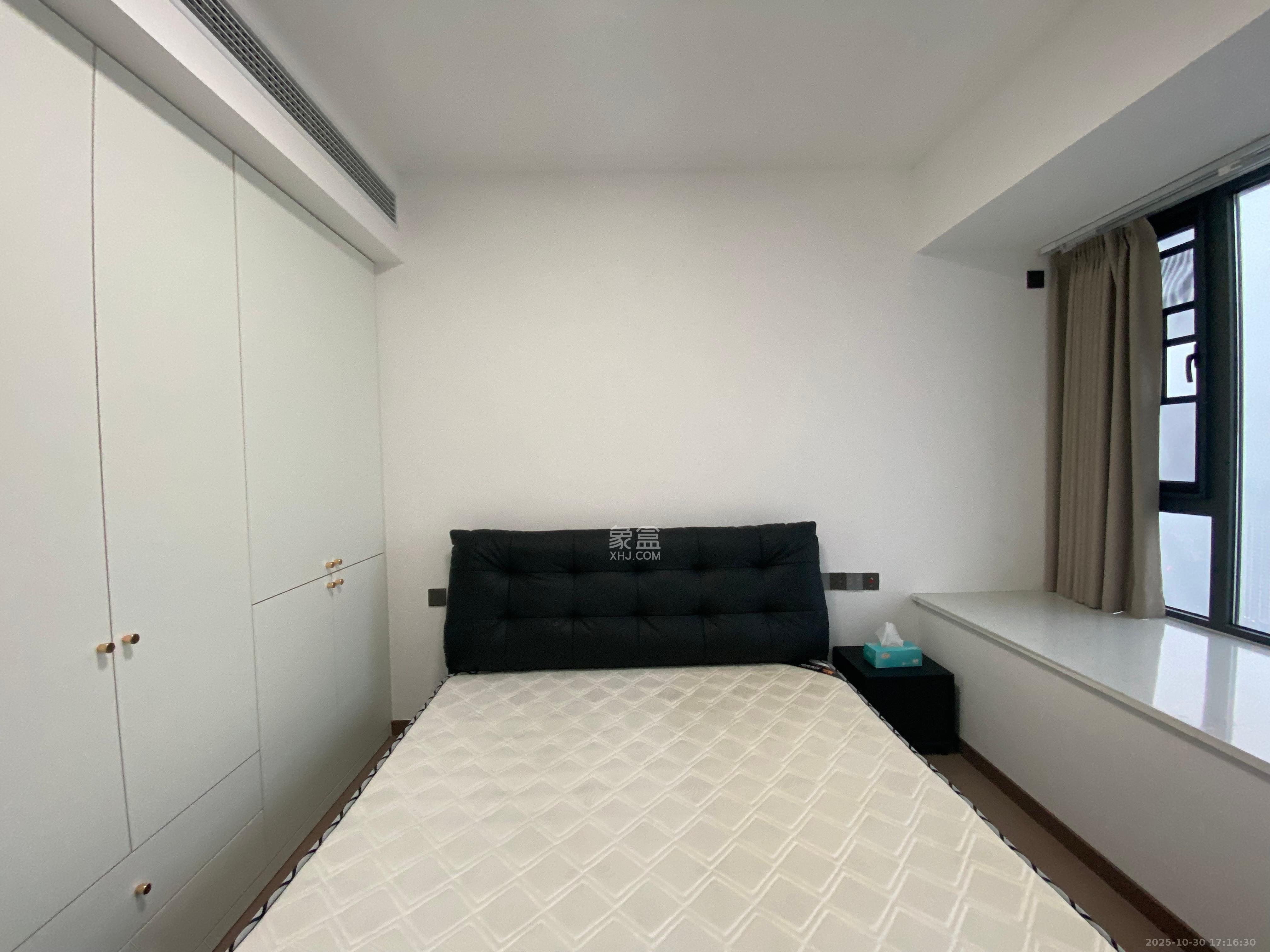 绿地V岛  3室2厅2卫    4200.0元/月 绿地V岛  3室2厅2卫    4200.0元/月室内图