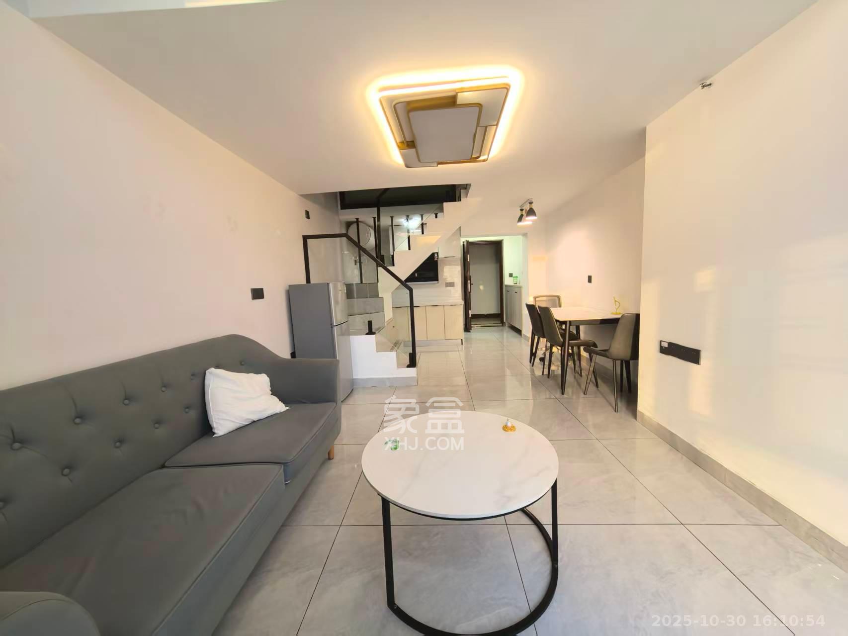 欣隆居 2室1厅1卫 2100.0元/月 欣隆居 2室1厅1卫 2100.0元/月室内图