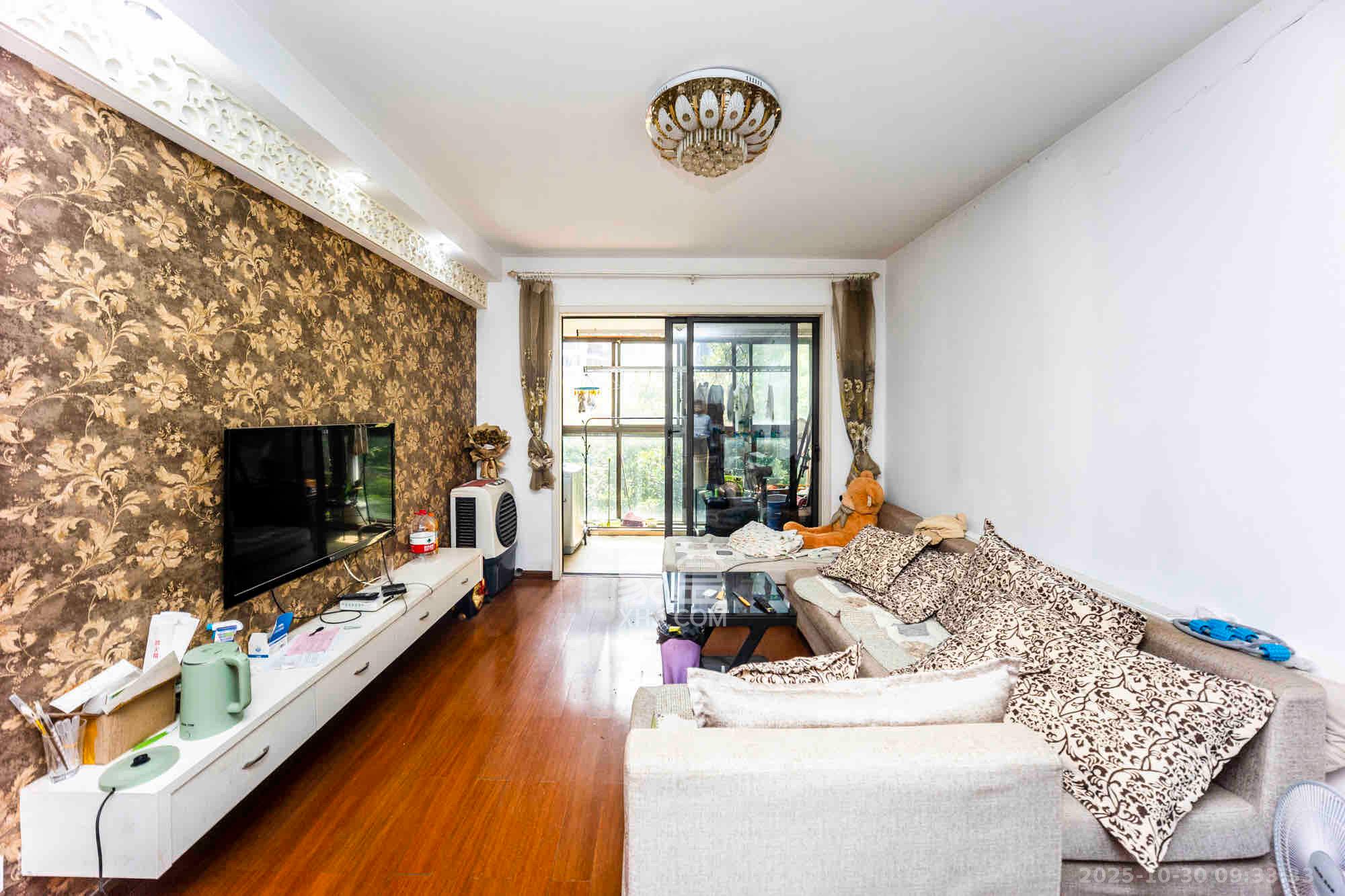 通用时代国际社区  3室2厅2卫    2500.0元/月