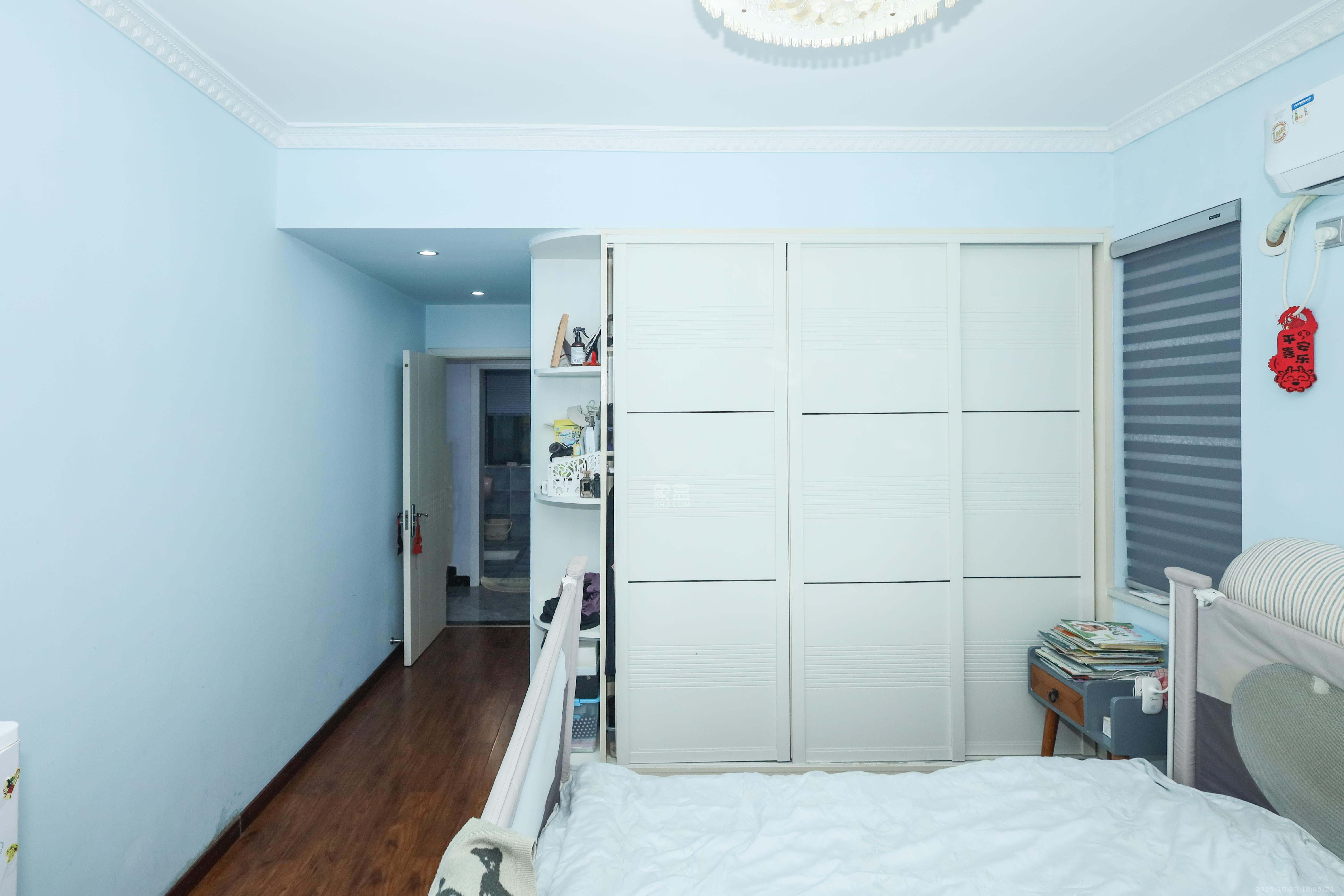 天元涉外景园C区  3室2厅2卫    89.0万卧室