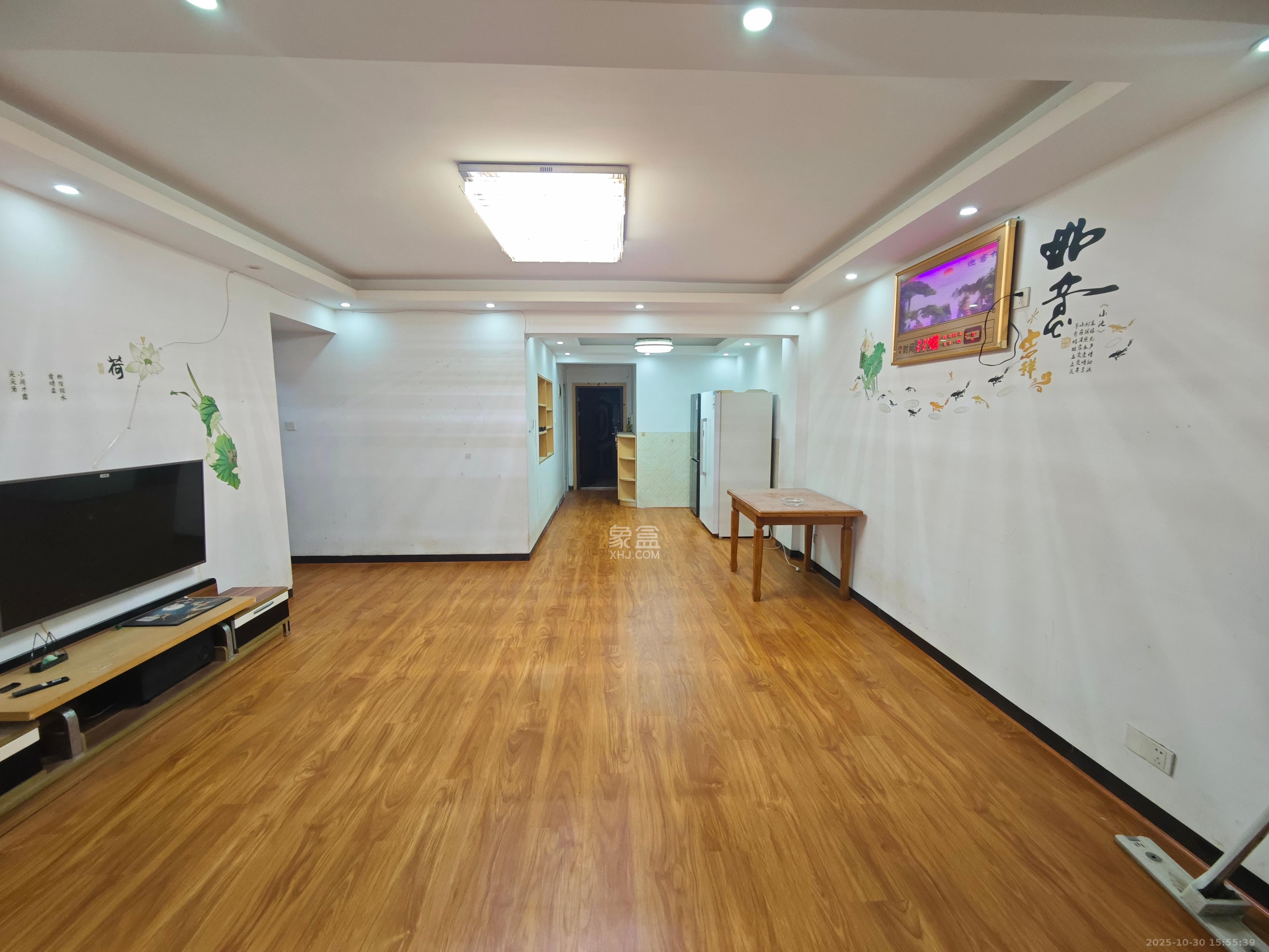 润芳园  3室2厅2卫    1900.0元/月室内图