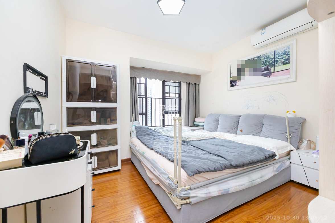 时代倾城二期 2室2厅1卫 67.0万 时代倾城二期 2室2厅1卫 67.0万卧室