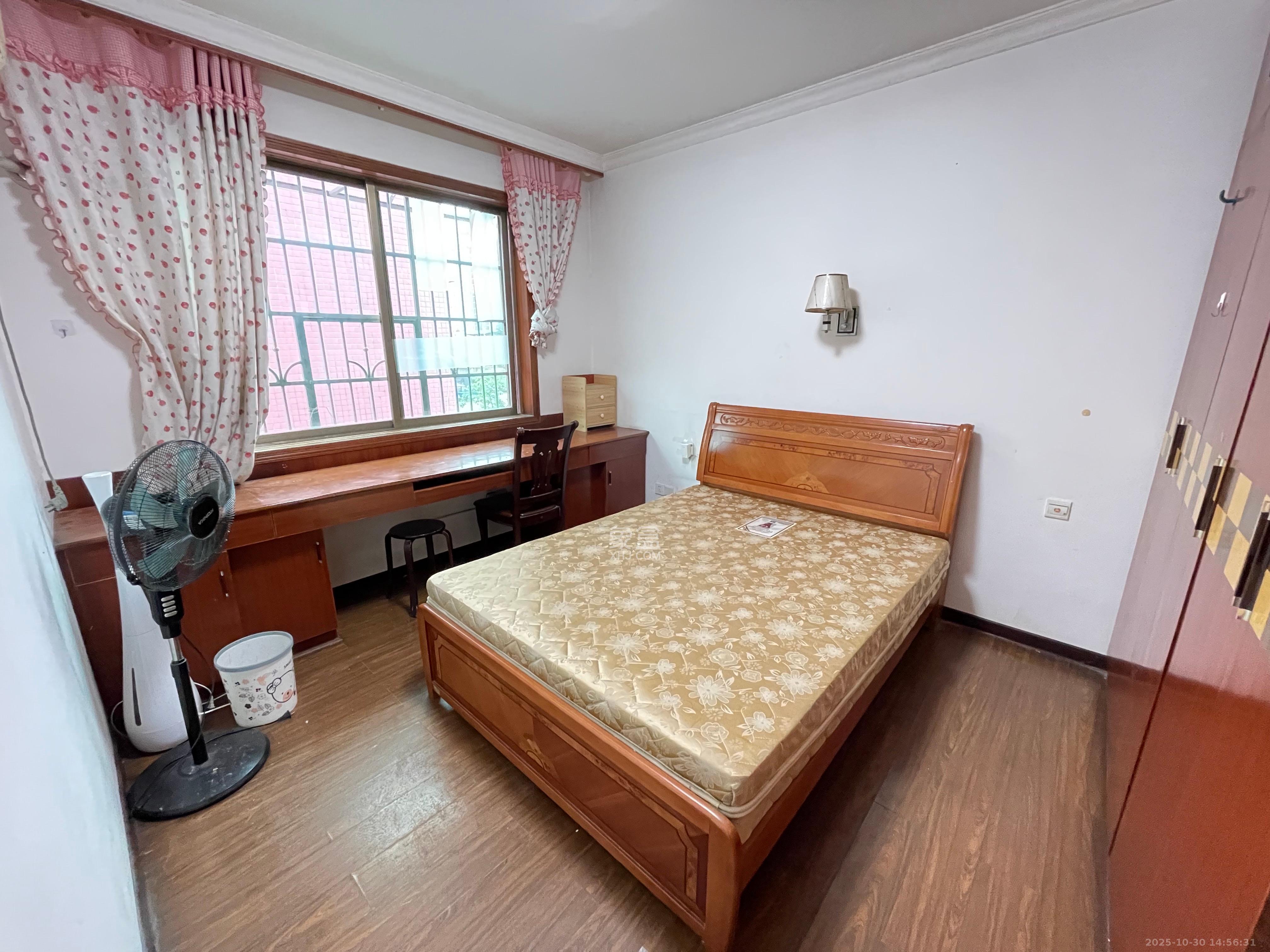 金盛园  4室2厅2卫    3000.0元/月室内图