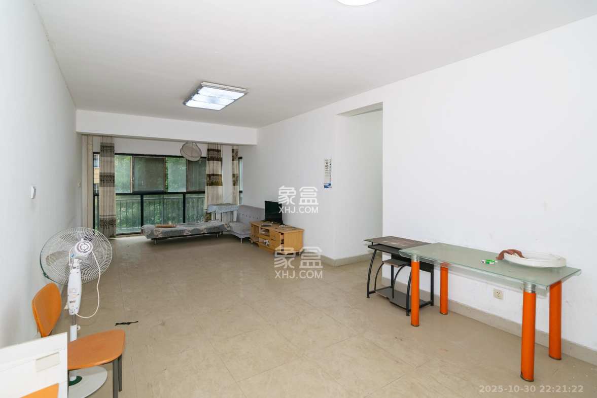 晟通城  3室1厅1卫    38.0万 晟通城  3室1厅1卫    38.0万客厅