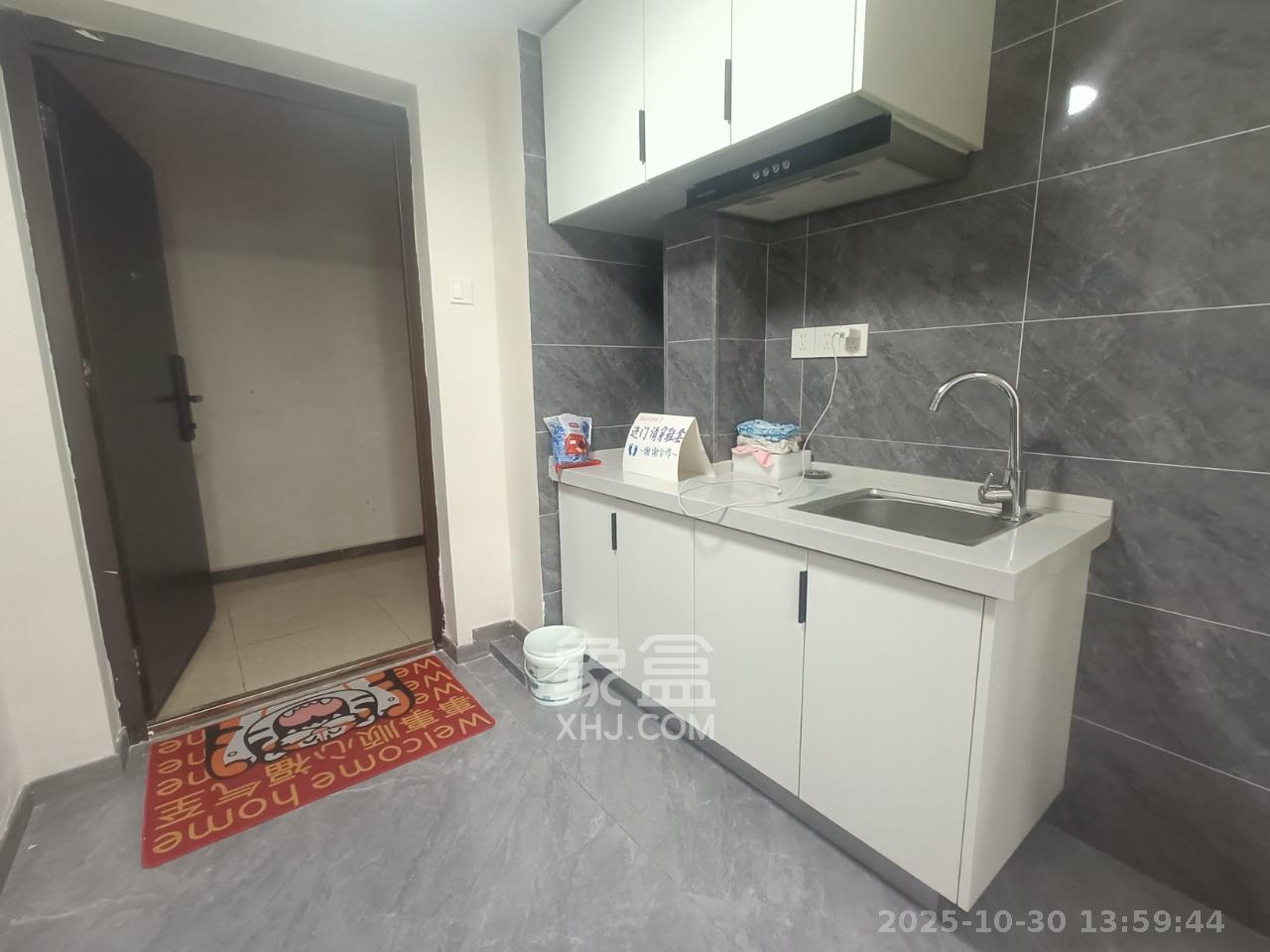 佳兆业云顶都汇 2室1厅1卫 1700.0元/月 佳兆业云顶都汇 2室1厅1卫 1700.0元/月室内图