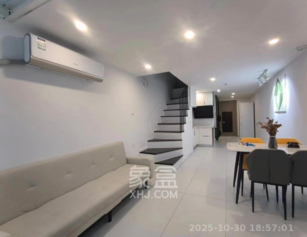 金茂建发泊悦  2室1厅2卫    1800.0元/月