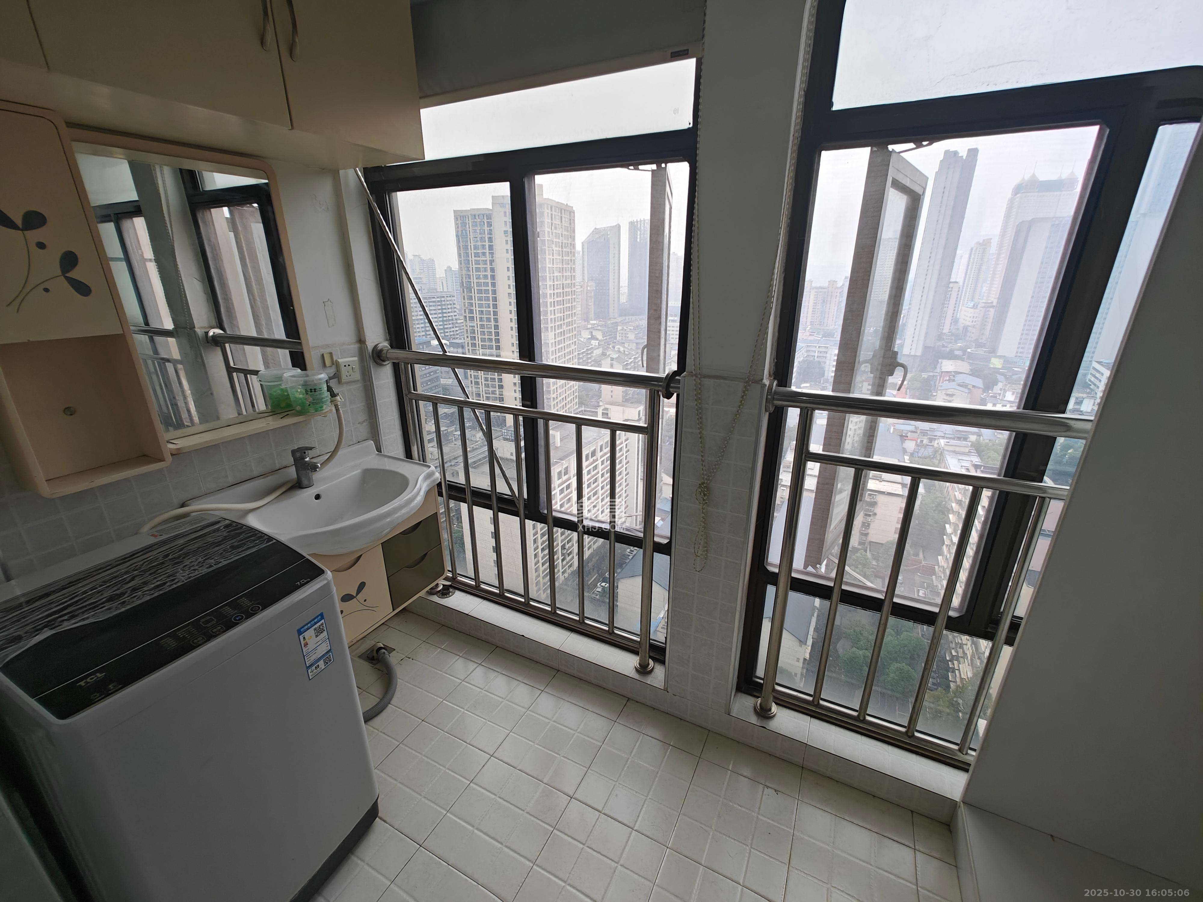 铂宫  2室1厅1卫    2600.0元/月室内图