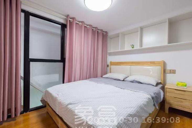 钱隆世家  3室2厅2卫    1600.0元/月室内图